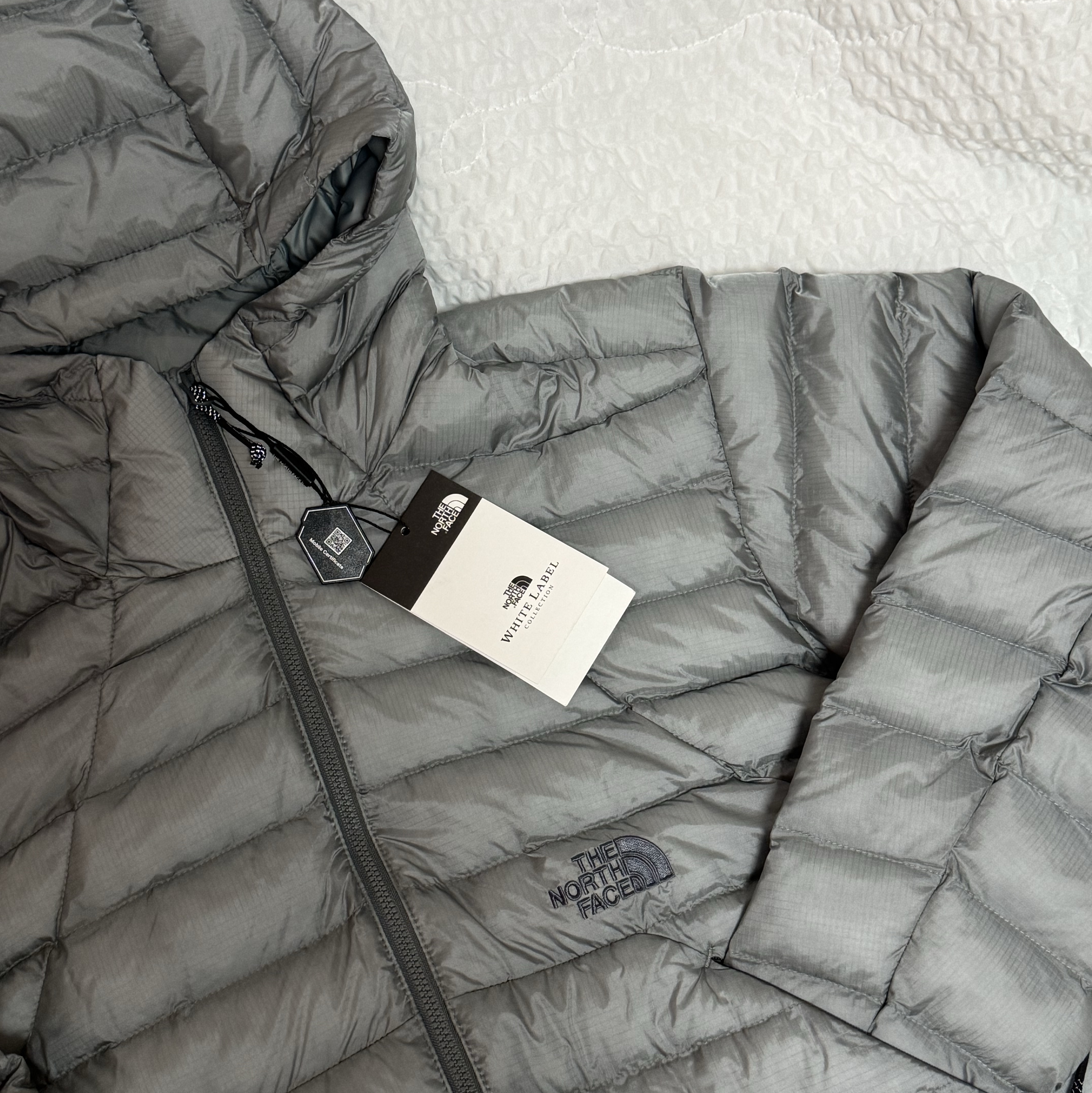 The North Face Ventus On Jacket Silver 착용 스타일 - 3