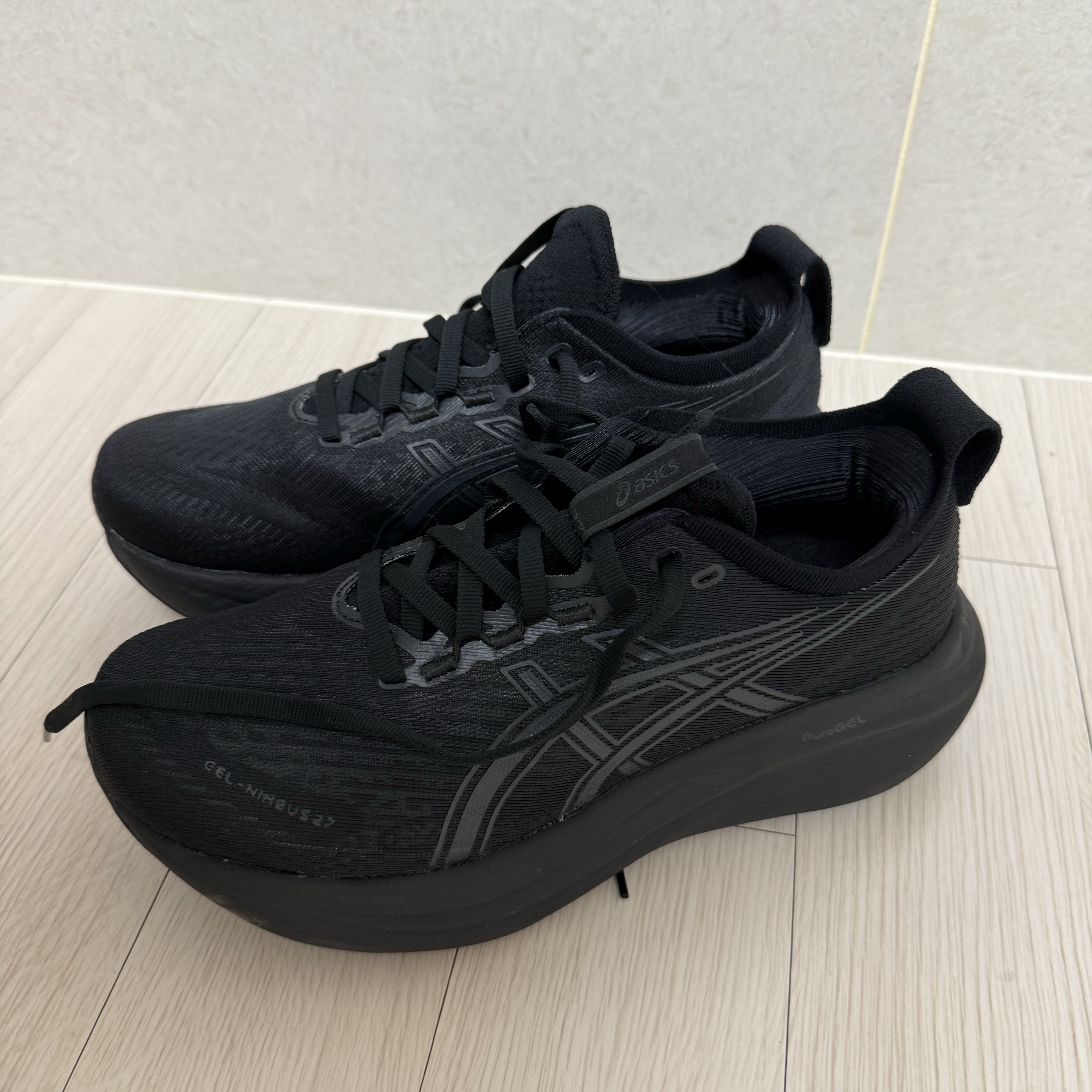 (W) Asics Gel-Nimbus 27 Black Graphite Grey - D Wide 착용 스타일
