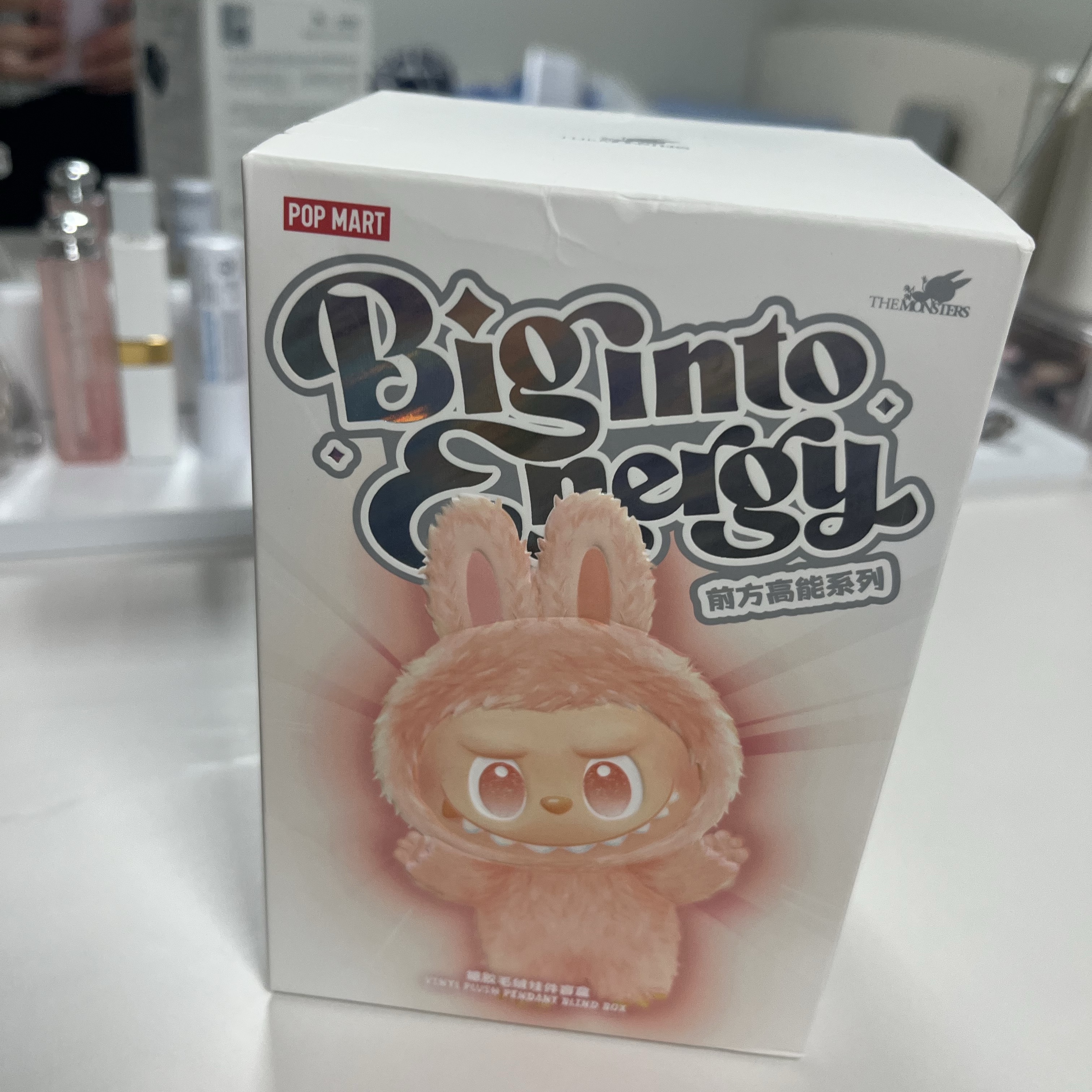 Pop Mart Labubu The Monsters Highlight Series Sealed Case (1 Blind Box) 착용 스타일