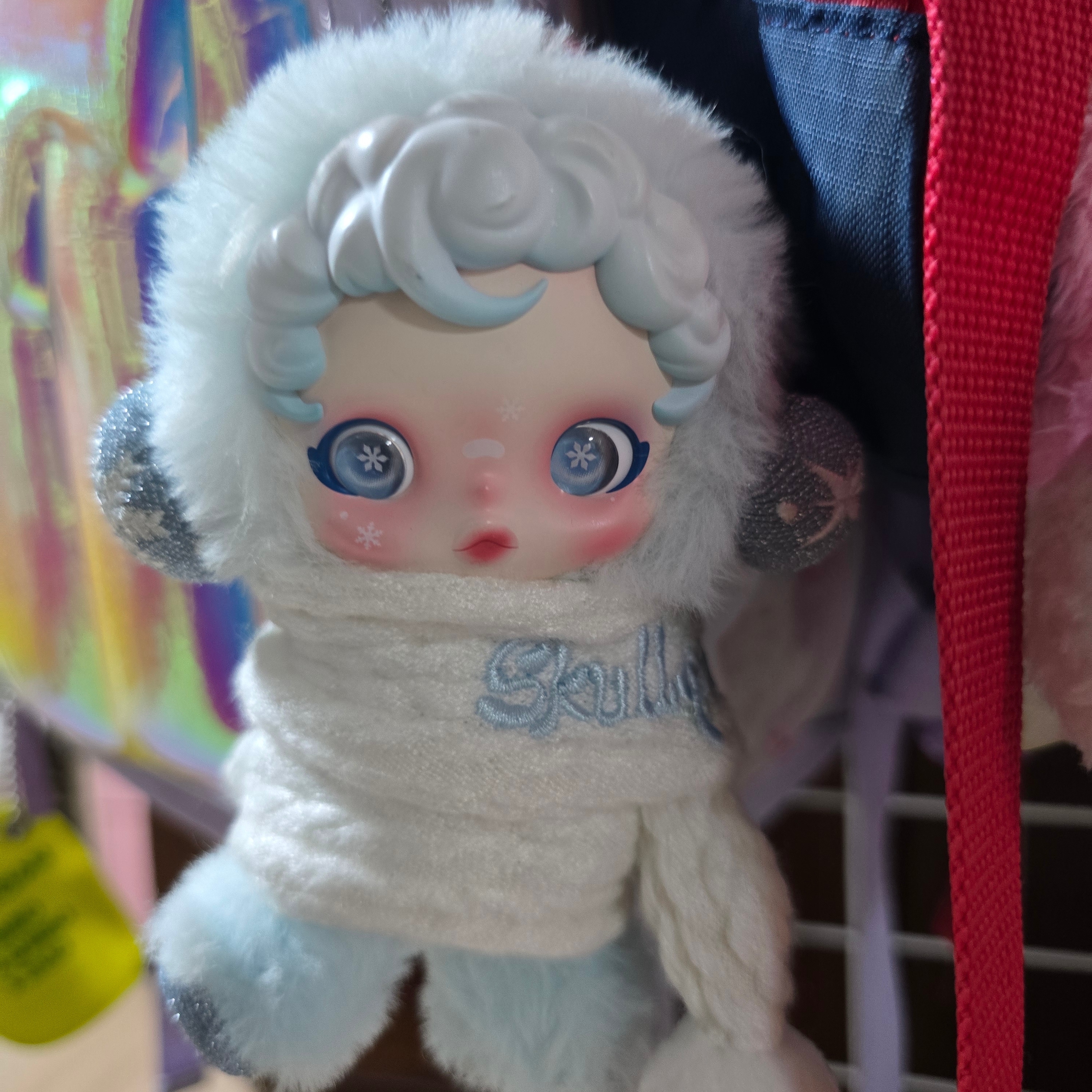 Pop Mart Skullpanda Winter Symphony Series Keyring Song of Snow (Opened Case) 착용 스타일 - 1