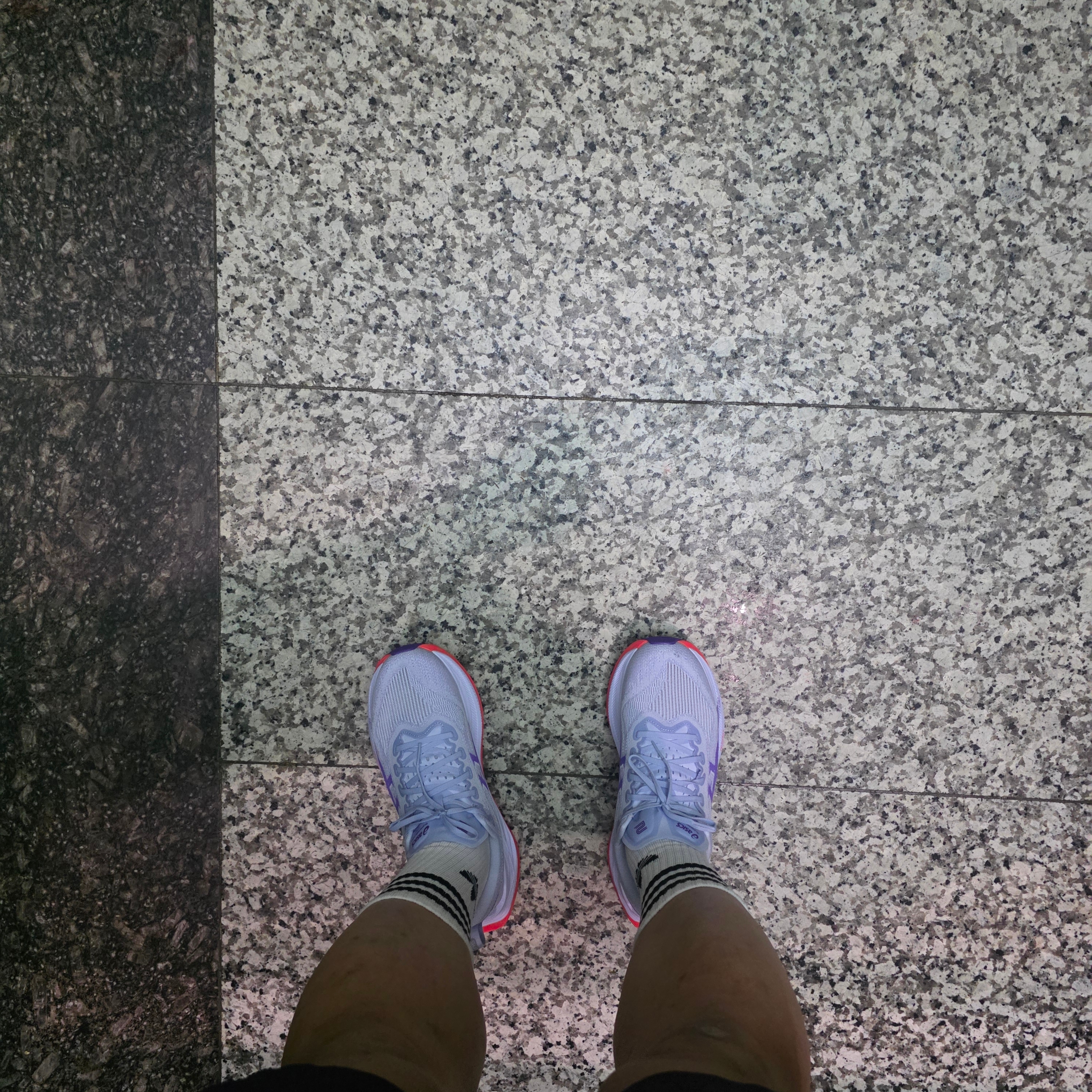 Asics Superblast 2 Blue Fade Edo Purple 착용 스타일