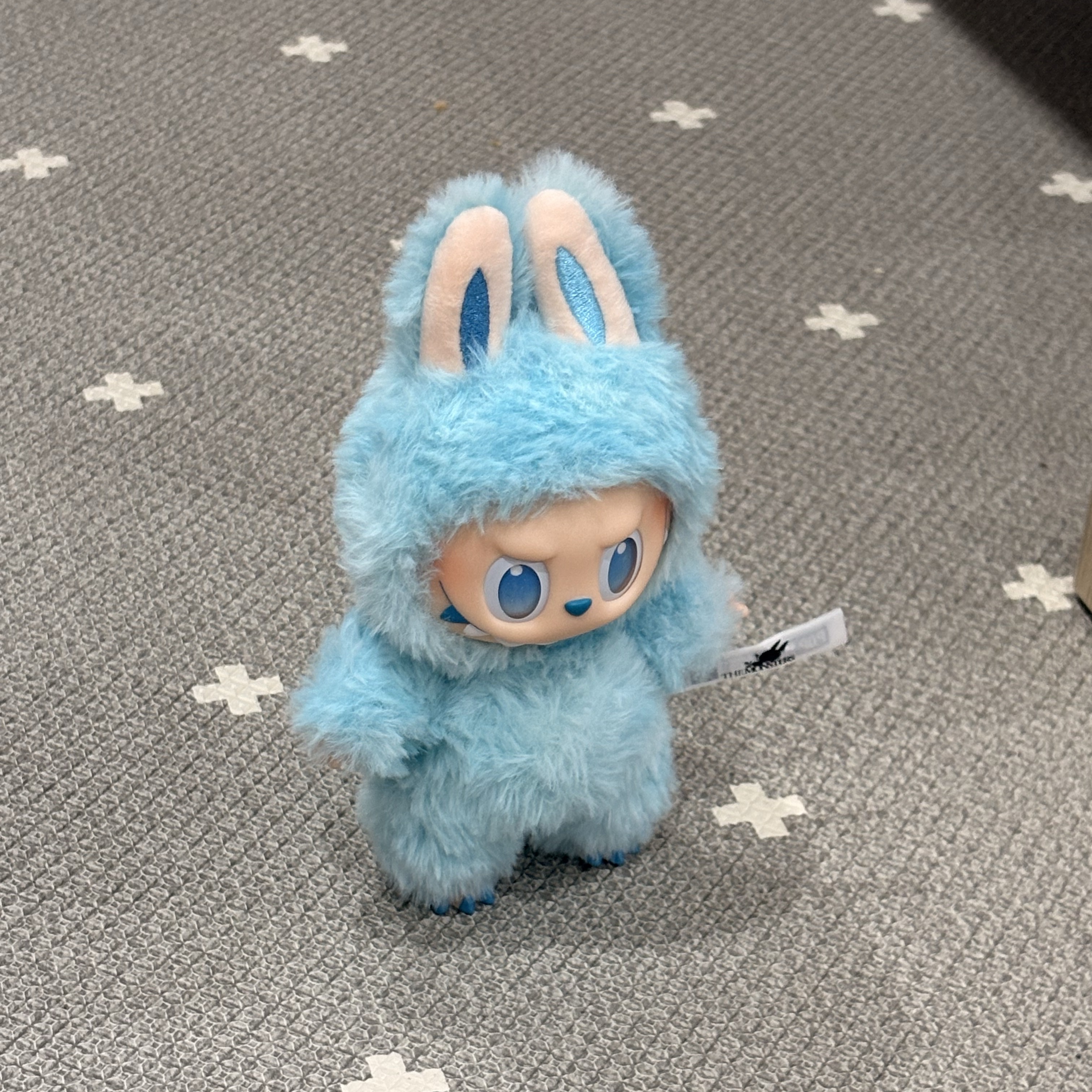 Pop Mart Labubu The Monsters Highlight Series Hope Keyring (Opened Case) 착용 스타일