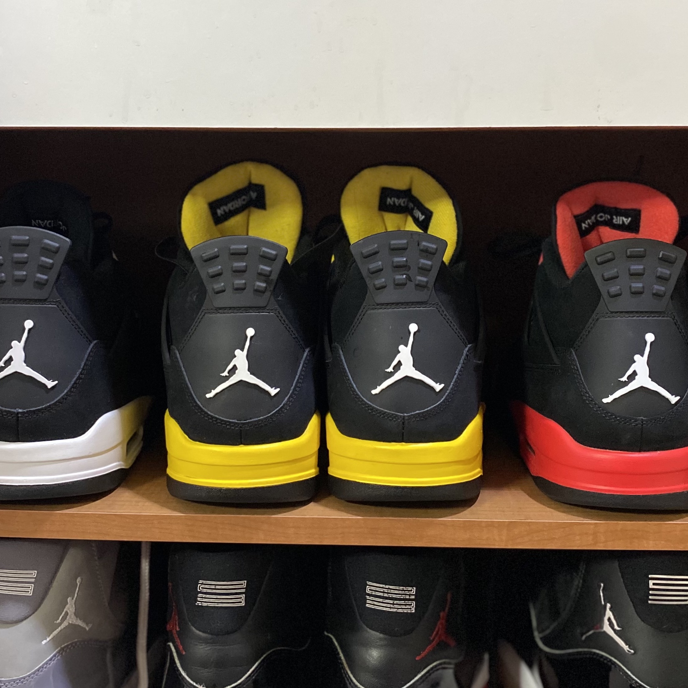 Jordan 4 Retro Crimson, Jordan 4 Retro Thunder 2023 착용 스타일 - 3