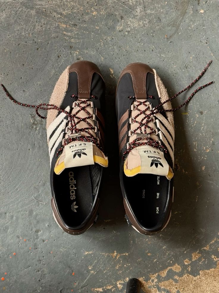 Adidas x Song for the Mute Country OG Core Black Core White 착용 스타일