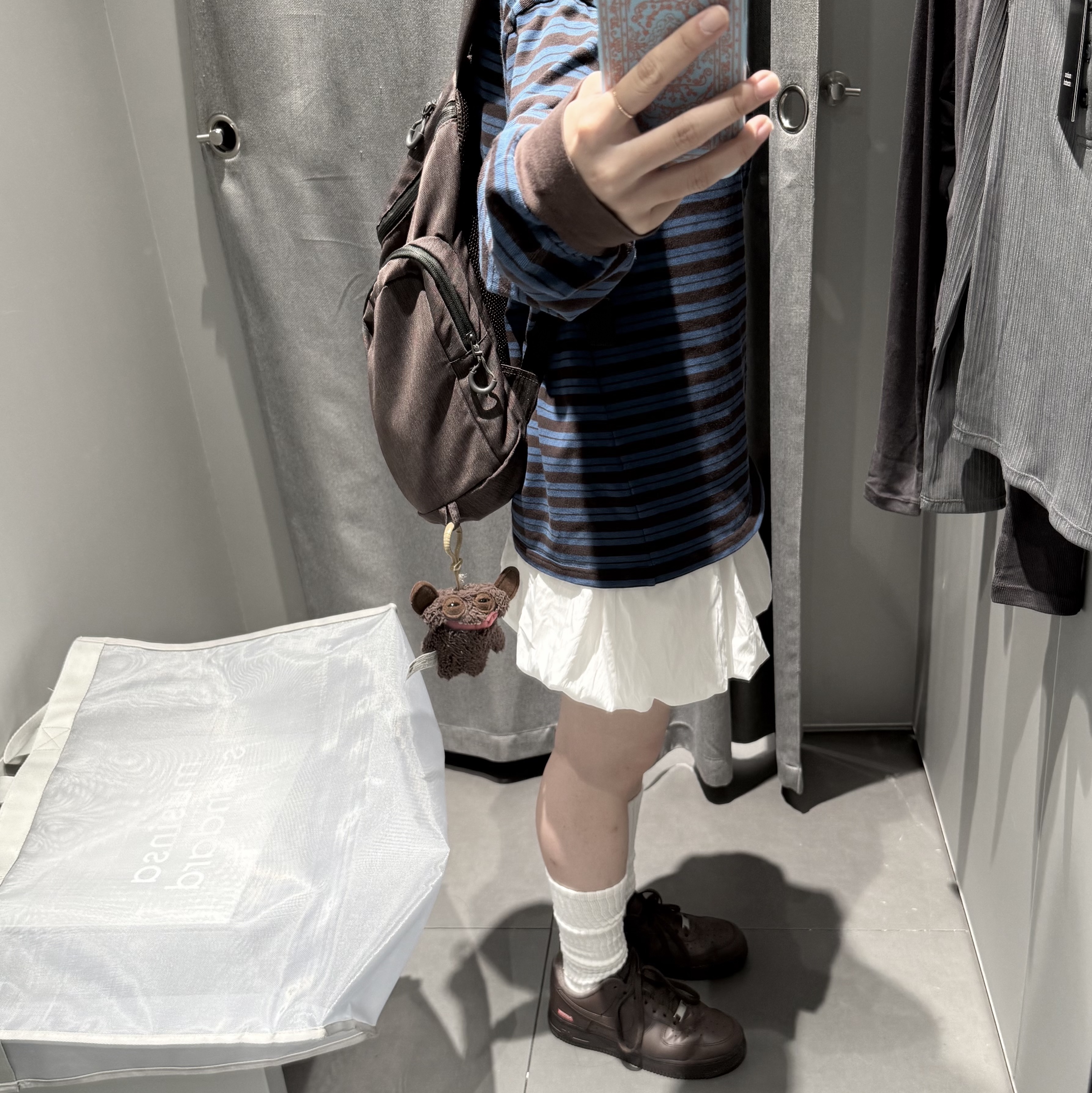 Mischief Rhombus Scout Rucksack Light Khaki Grey, Fuggler Grin Grin Keyring Brown 착용 스타일