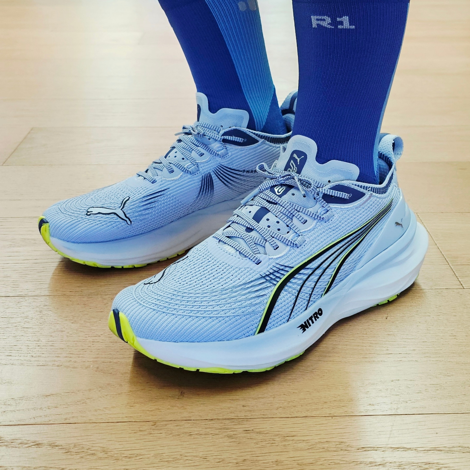 Puma Foreverrun Nitro 2 Cool Weather Yellow Alert 착용 스타일