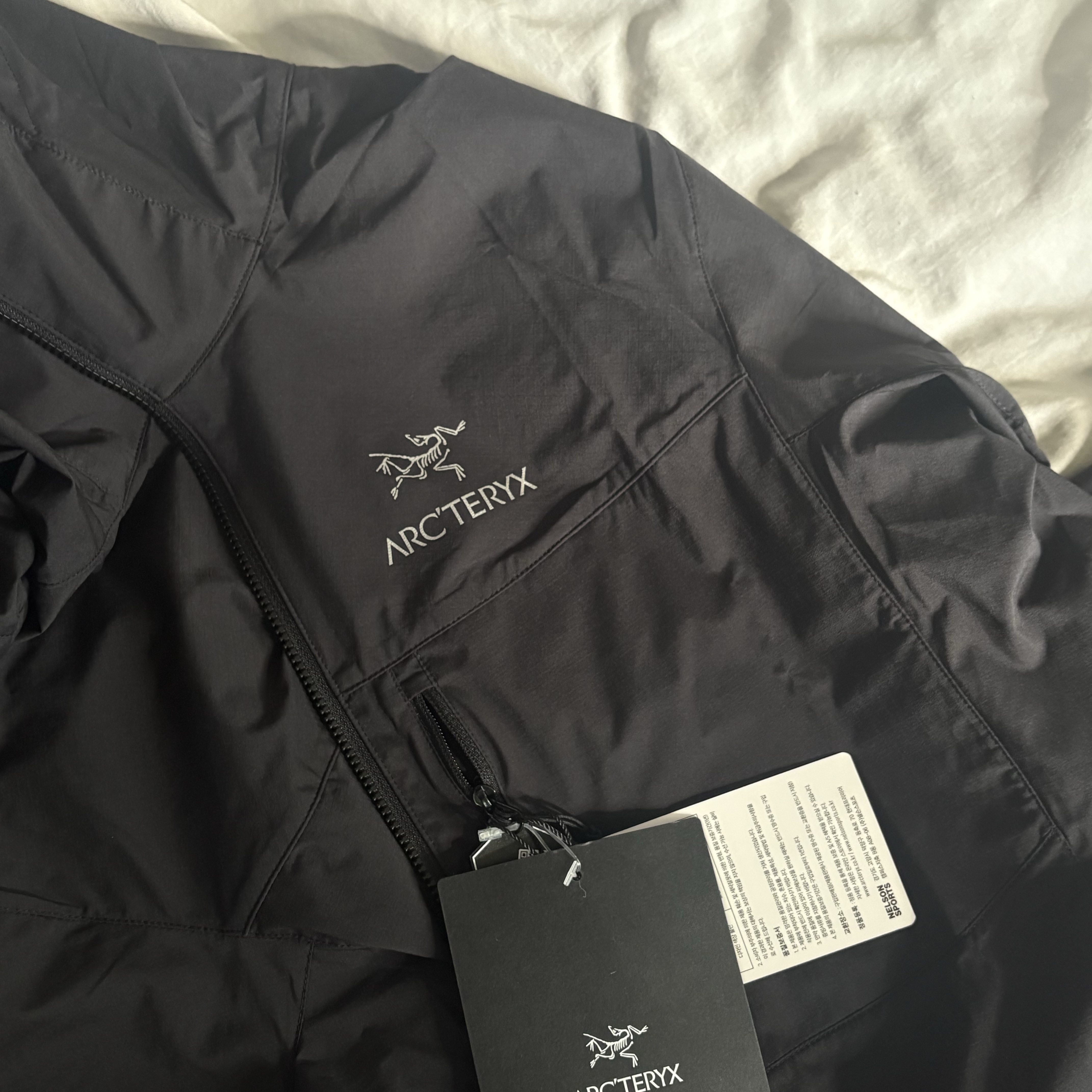 (W) Arc'teryx Squamish Hoody Black 착용 스타일