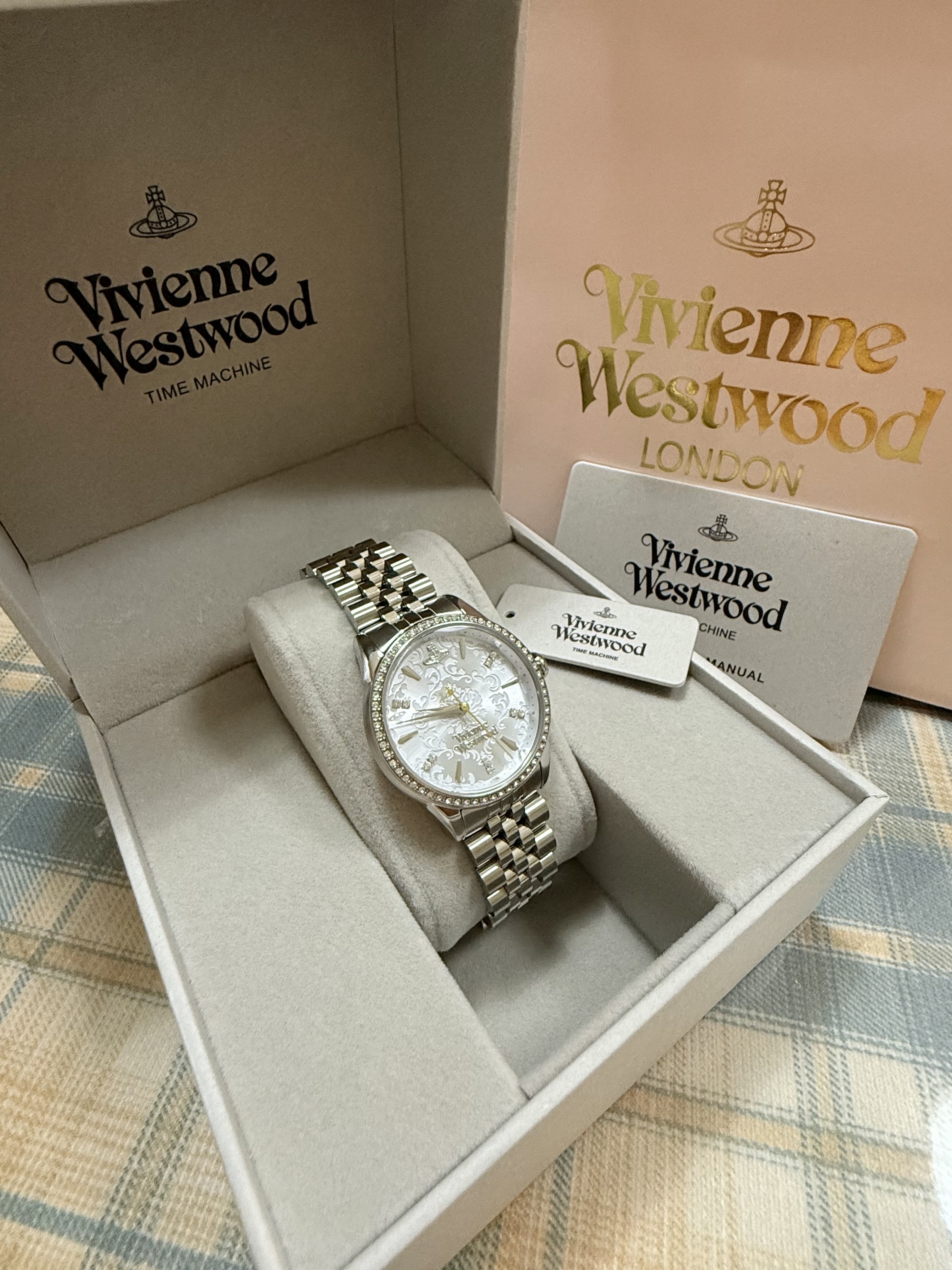 (W) Vivienne Westwood Little Wallace 32mm Blue Silver 착용 스타일 - 2