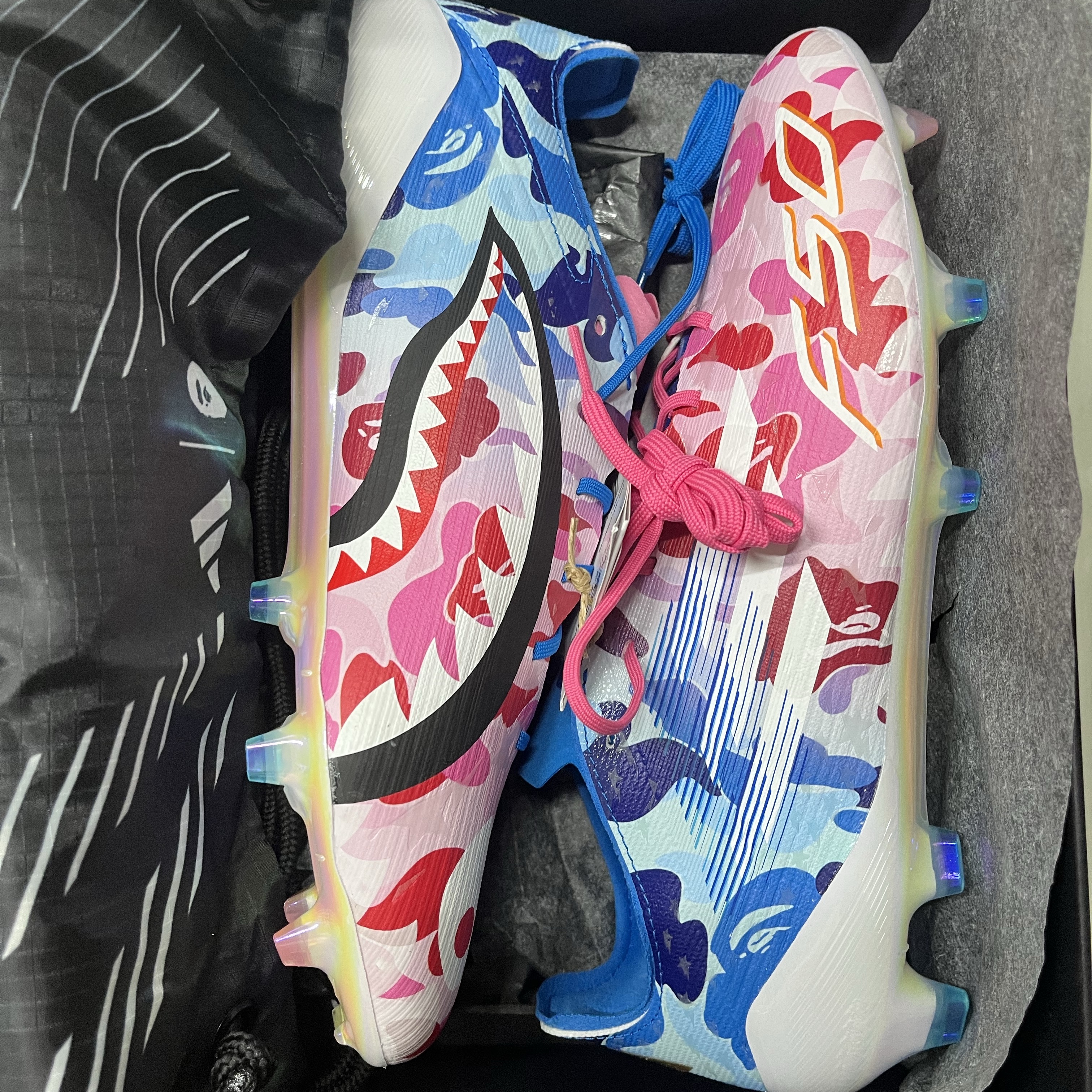 Adidas x BAPE F50 Elite FG M2 Clear Pink Cloud White Icey Blue 착용 스타일