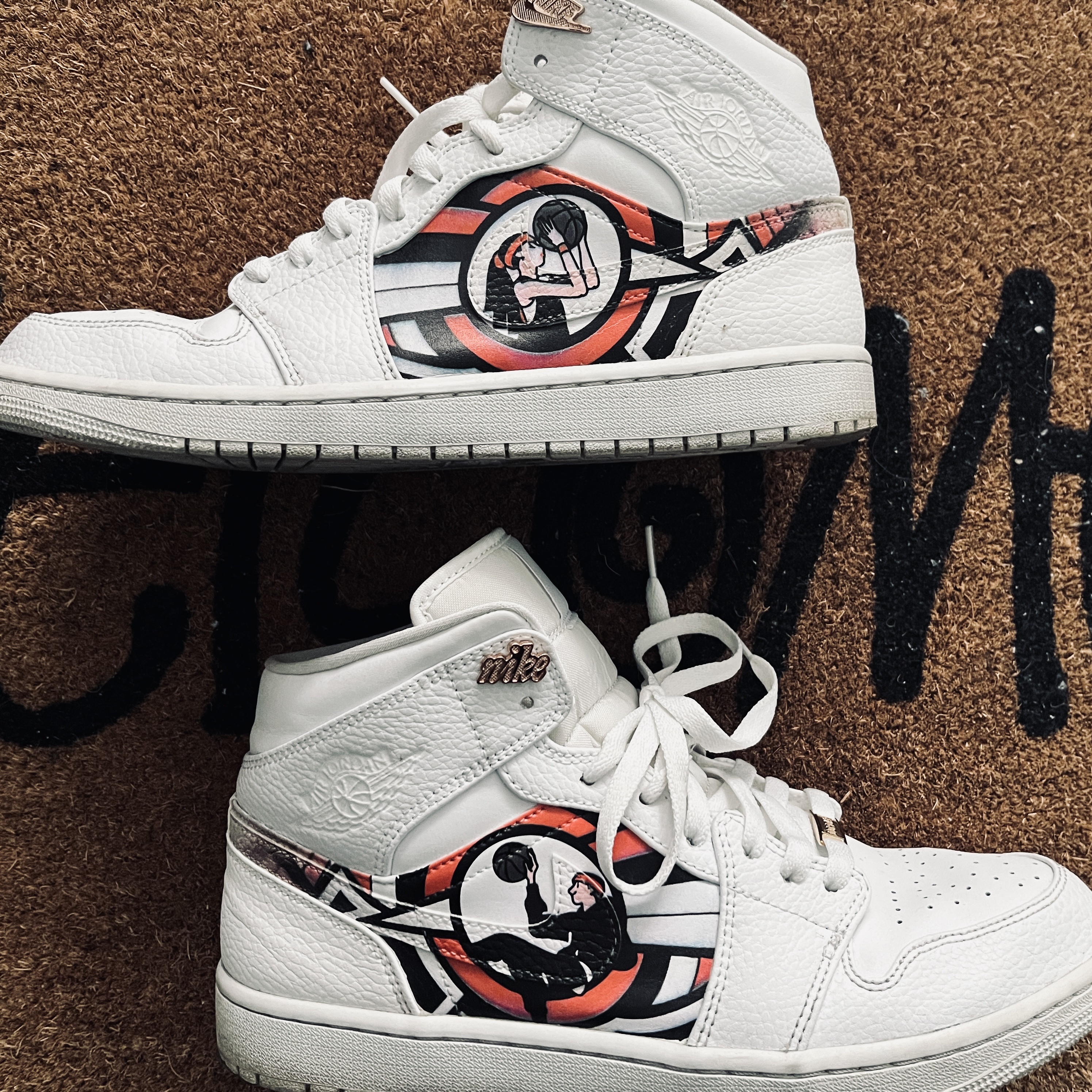 Jordan 1 Mid Triple White 2022 착용 스타일 - 1
