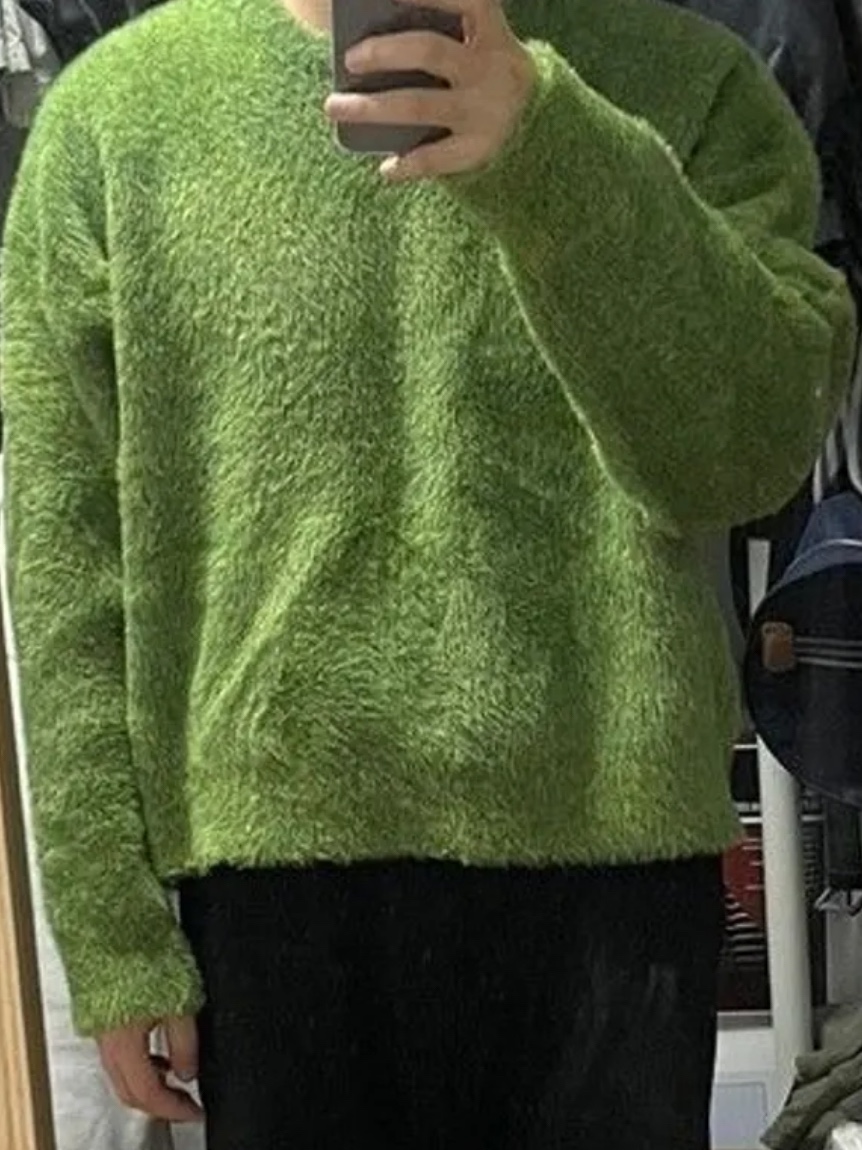 NOMANUAL Fuzz Hairy Knit Grass Green 착용 스타일