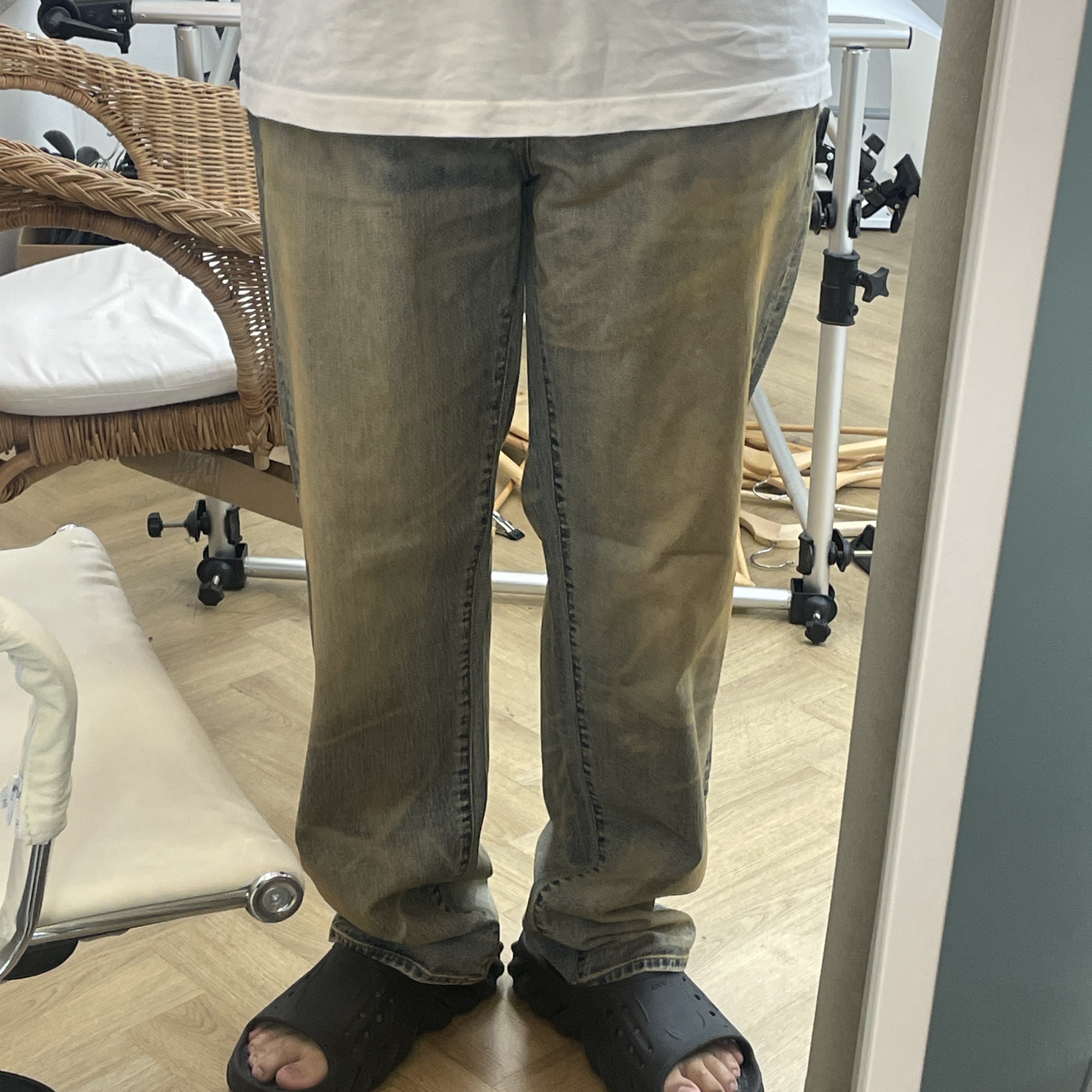 Supreme Regular Jean Dirty Indigo - 25FW 착용 스타일 - 2