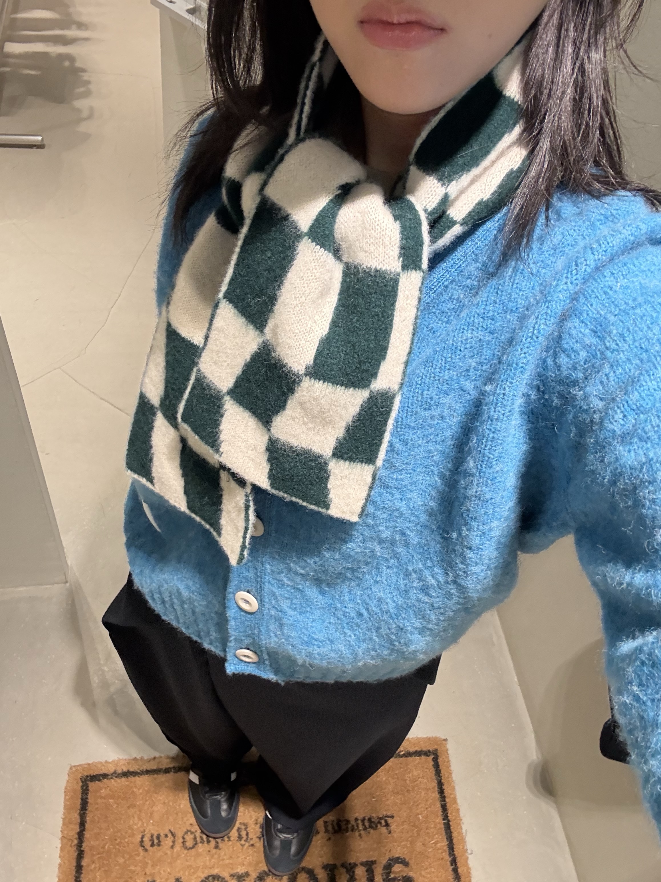 Safarispot  S.T.C CITY CAP BLACK, Howlin Women Shaggy Bear Women Cardigan Lunar - 25FW 착용 스타일 - 3