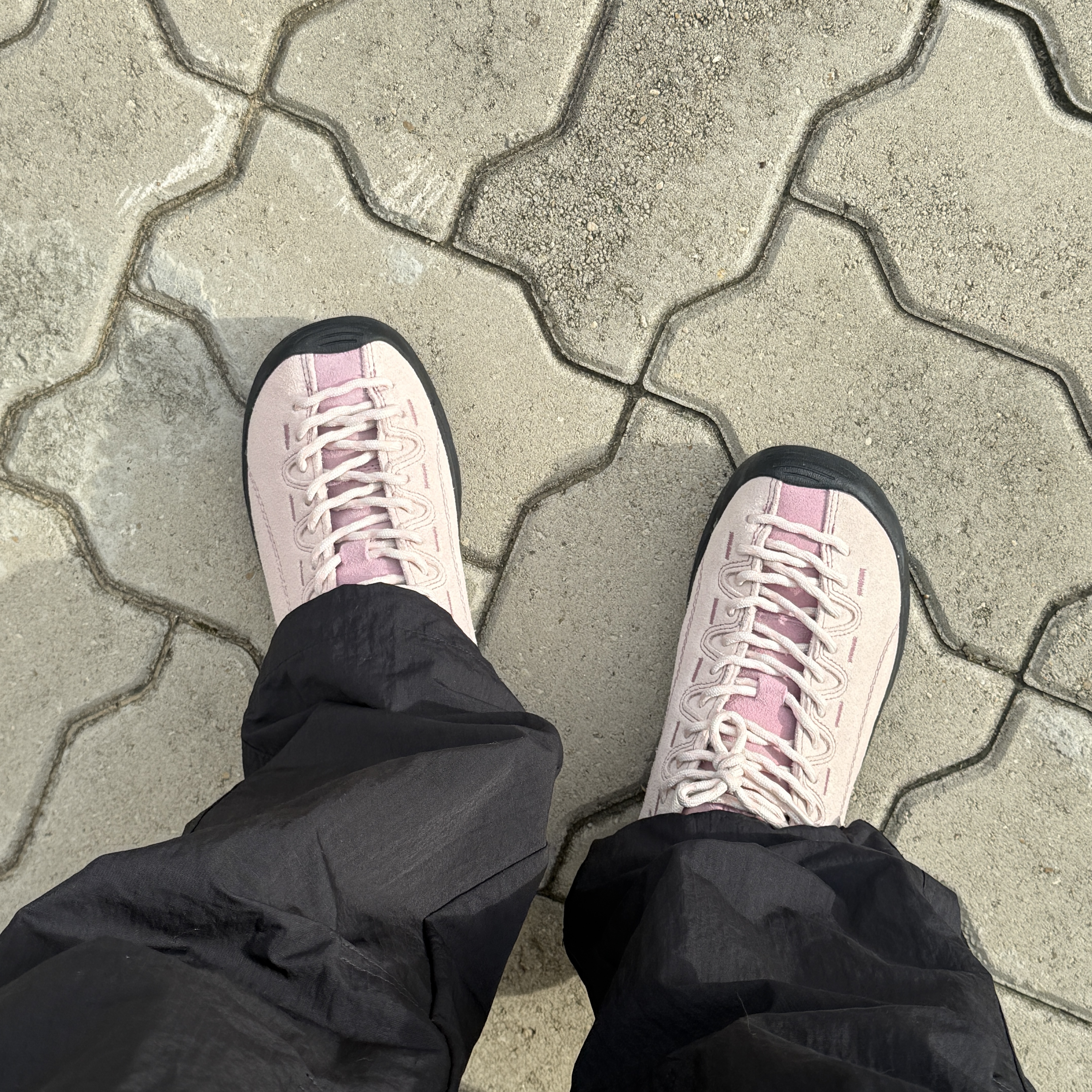 Keen Jasper Women Sneaker Cameo Rose 착용 스타일