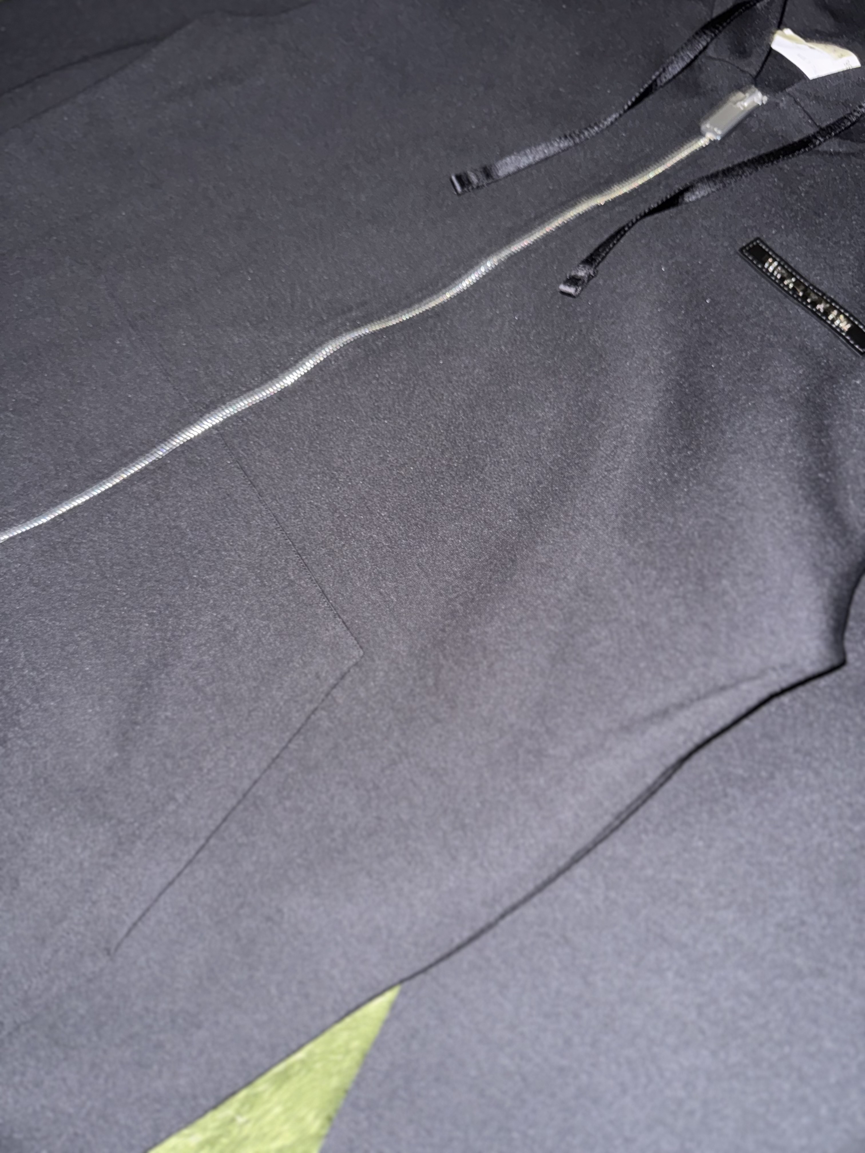 1017 Alyx 9SM Zip Hoodie Black 착용 스타일 - 4