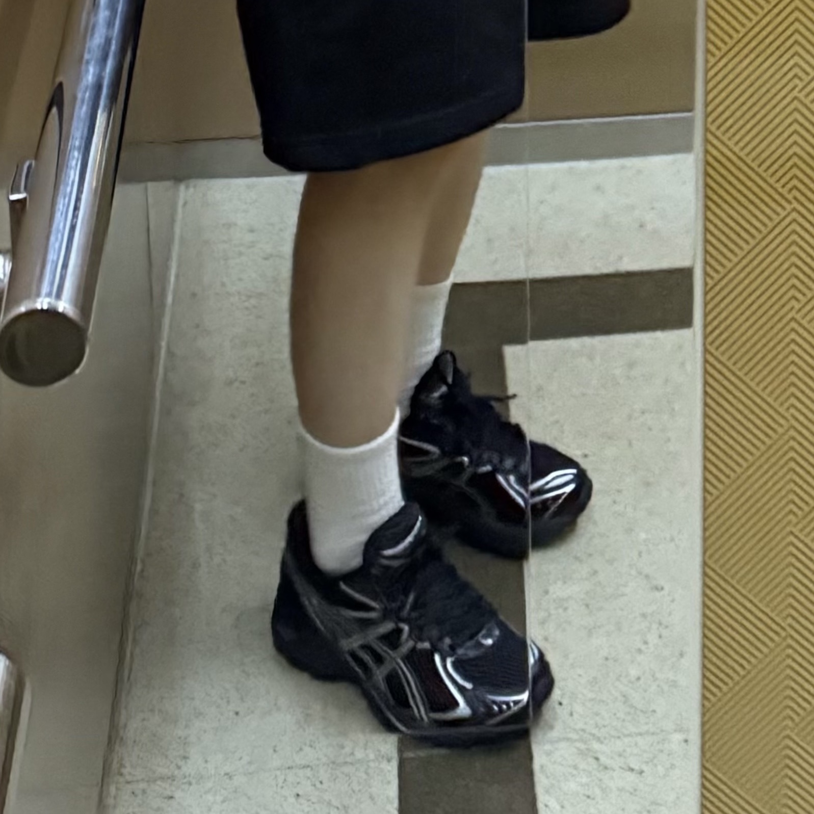 Asics GT-2160 Black Pure Silver 착용 스타일 - 2