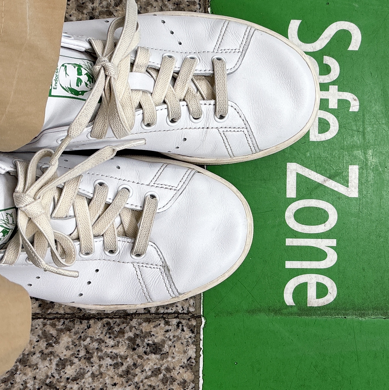 Adidas Stan Smith Decon Cloud White Green 착용 스타일