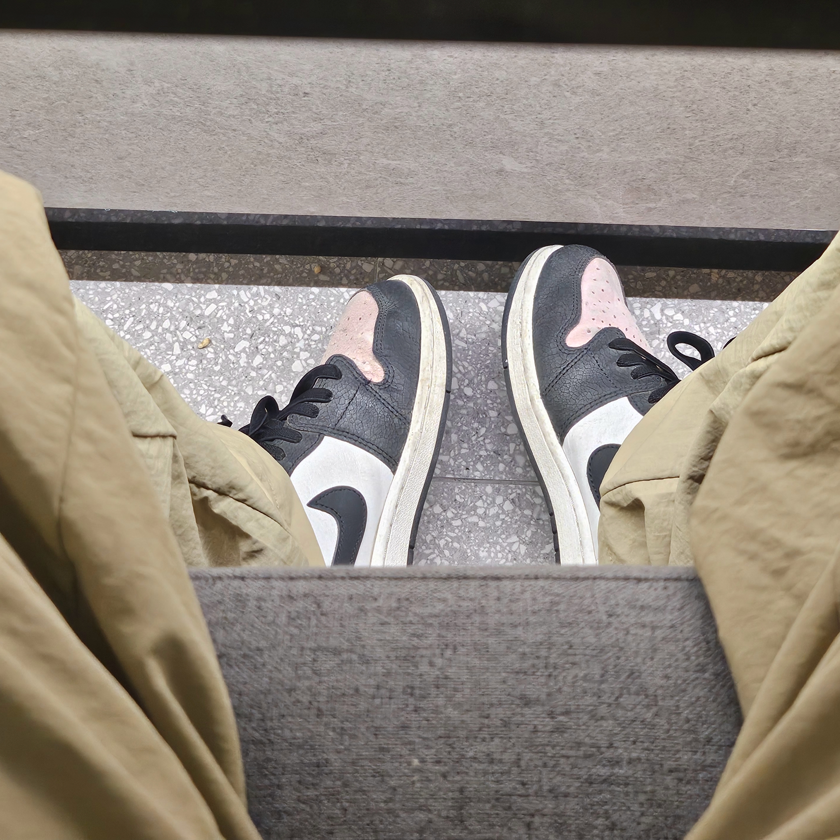 Jordan 1 Retro Low OG Bleached Coral 착용 스타일