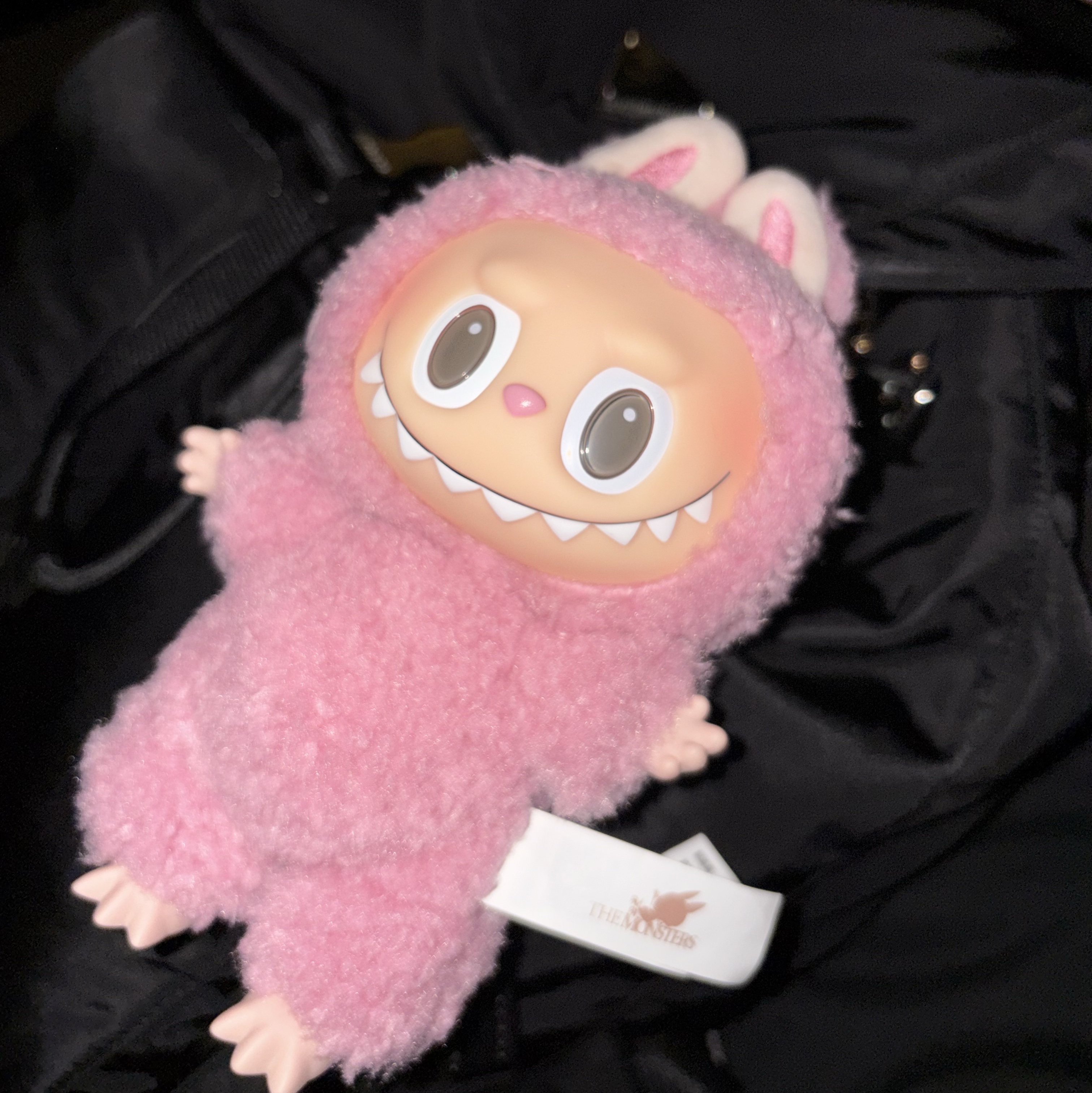 Prada Nylon Backpack Black, Pop Mart Labubu The Monsters Labubu Tasty Macarons Series Lyche Berry Keyring 착용 스타일 - 3
