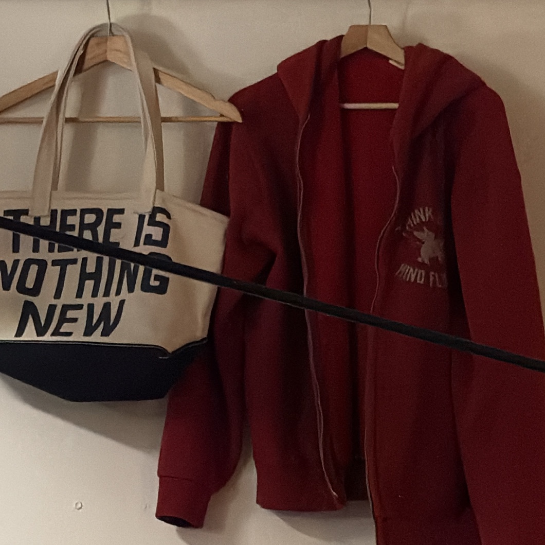 Collect Pieces There Is Nothing New Souvenir Tote Bag Natural Navy, Collect Pieces x Tef Stores Think Big Zip-Up Hoodie Burgundy 착용 스타일