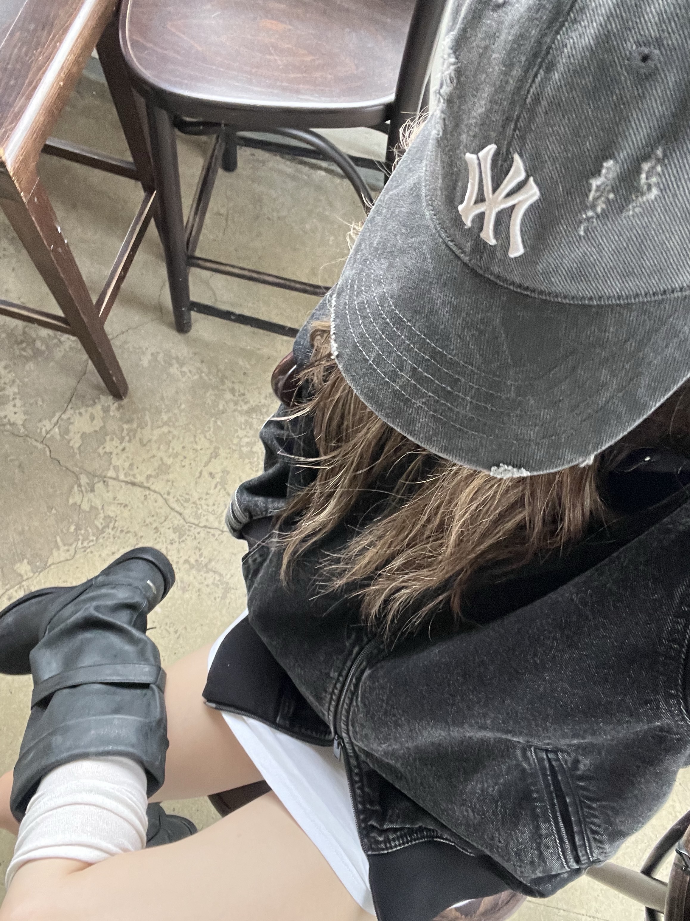 Adidas Adicolor Denim Firebird Track Top True Black Denim  - KR Sizing, [6% 적립] NegativeThree  Slouchy Long Boots Washed Black 착용 스타일 - 2