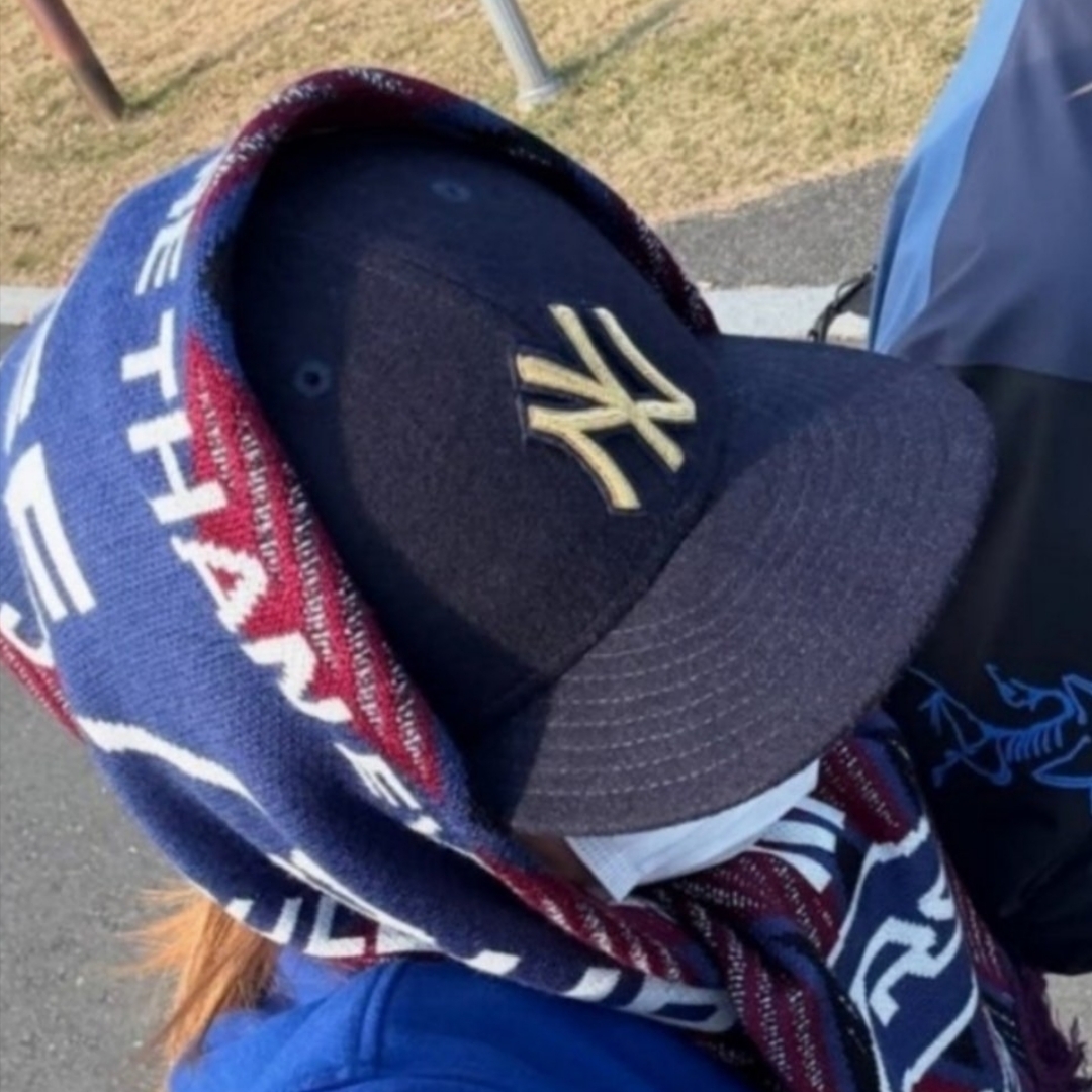 Supreme x Martine Rose Scarf Blue - 24FW 착용 스타일