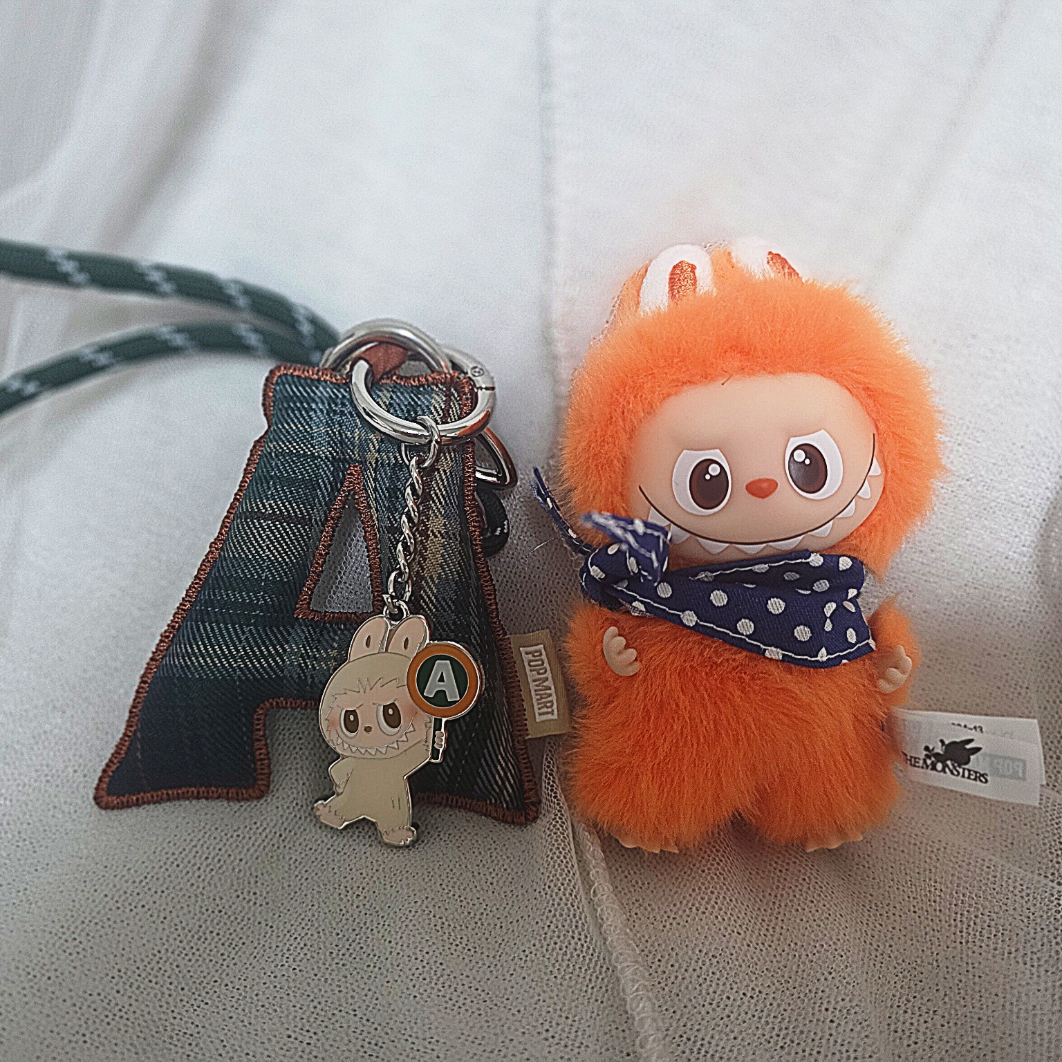 Pop Mart Labubu The Monsters Pin For Love Series Vinyl Plush Pendant (N-Z) Z (Opened Case), Pop Mart Labubu The Monsters Pin For Love Series - Letter Pendant Sealed Case (N-Z) (1 Blind Box) 착용 스타일