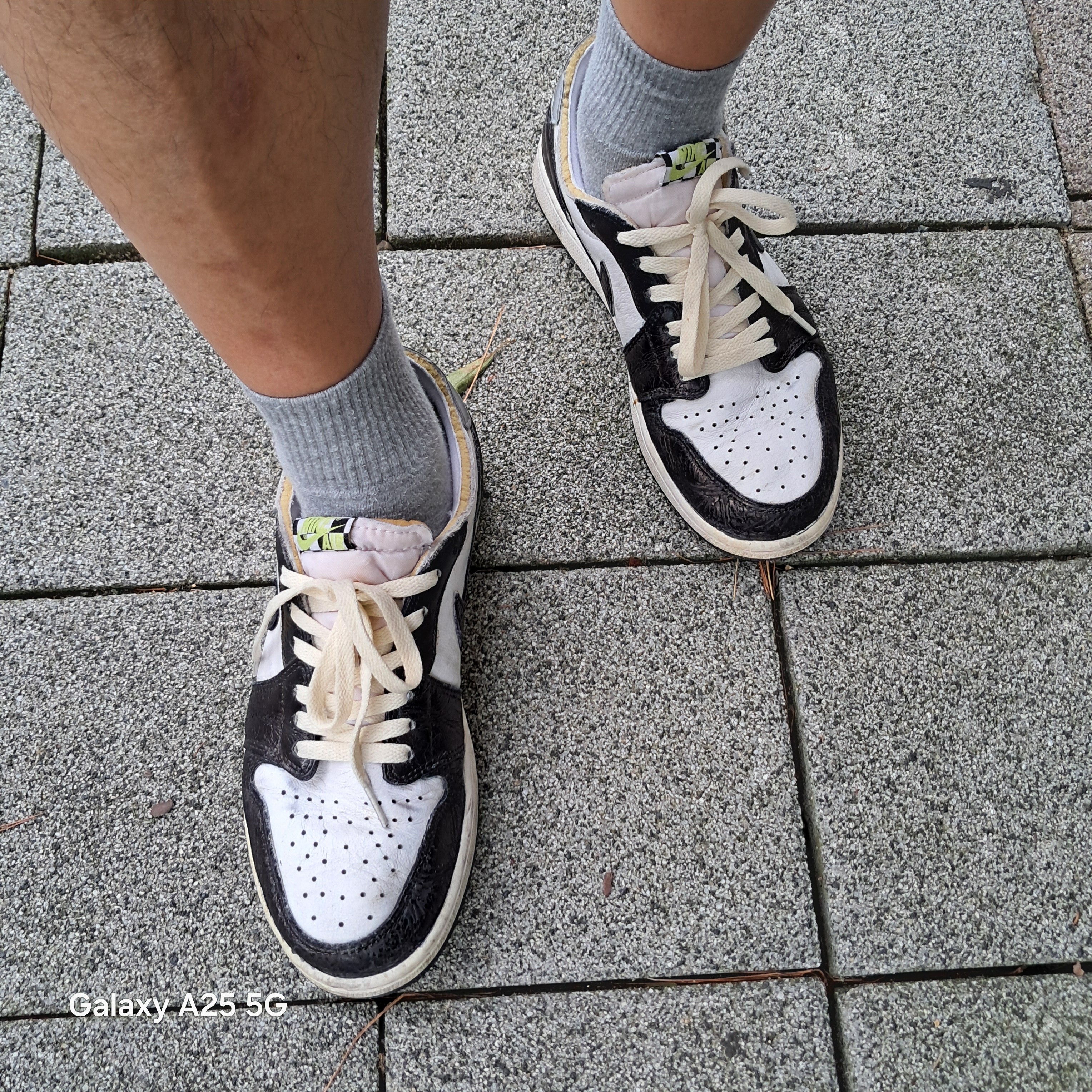 Jordan 1 Low OG Ghost Green 착용 스타일 - 1