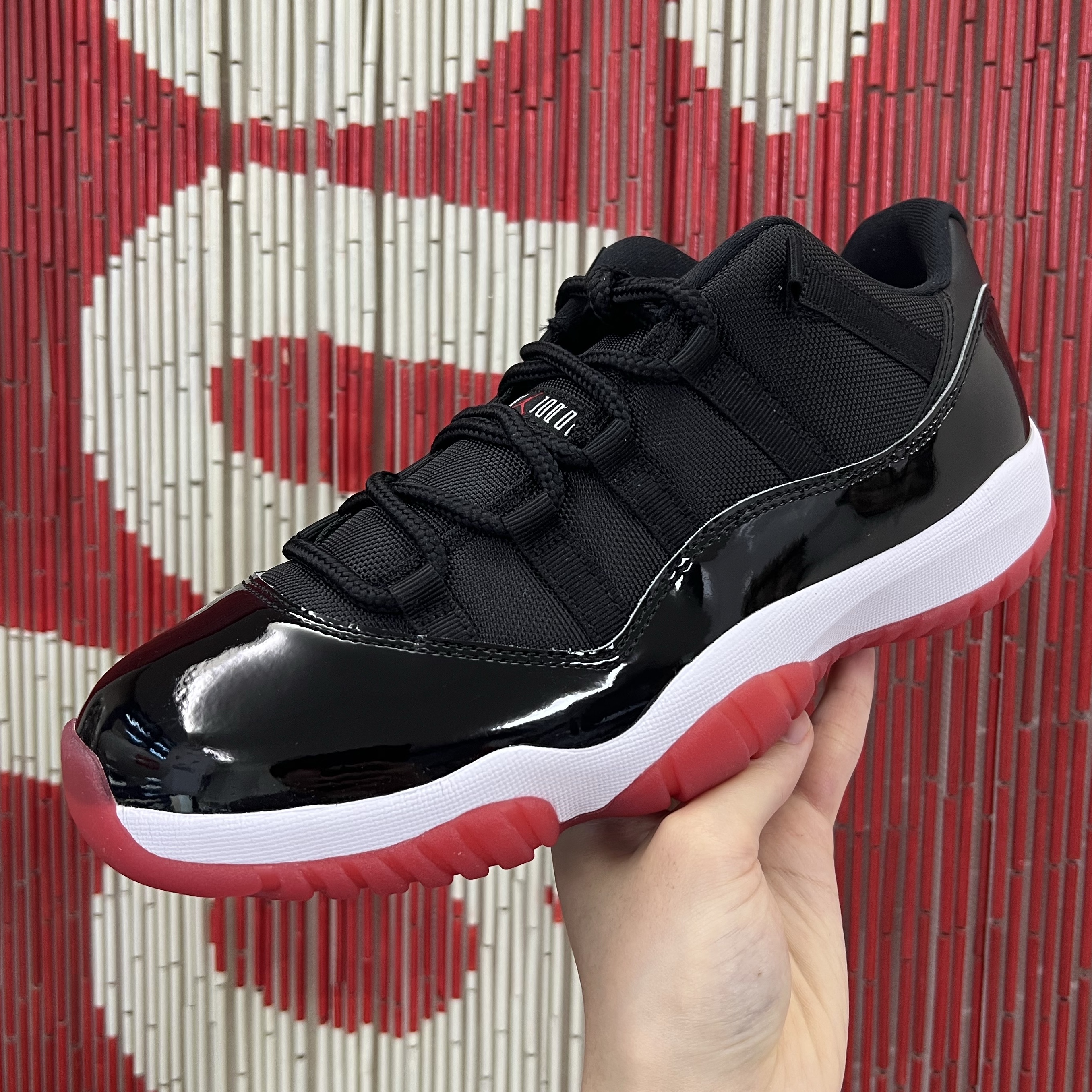 Jordan 11 Retro Low Bred 2025 착용 스타일
