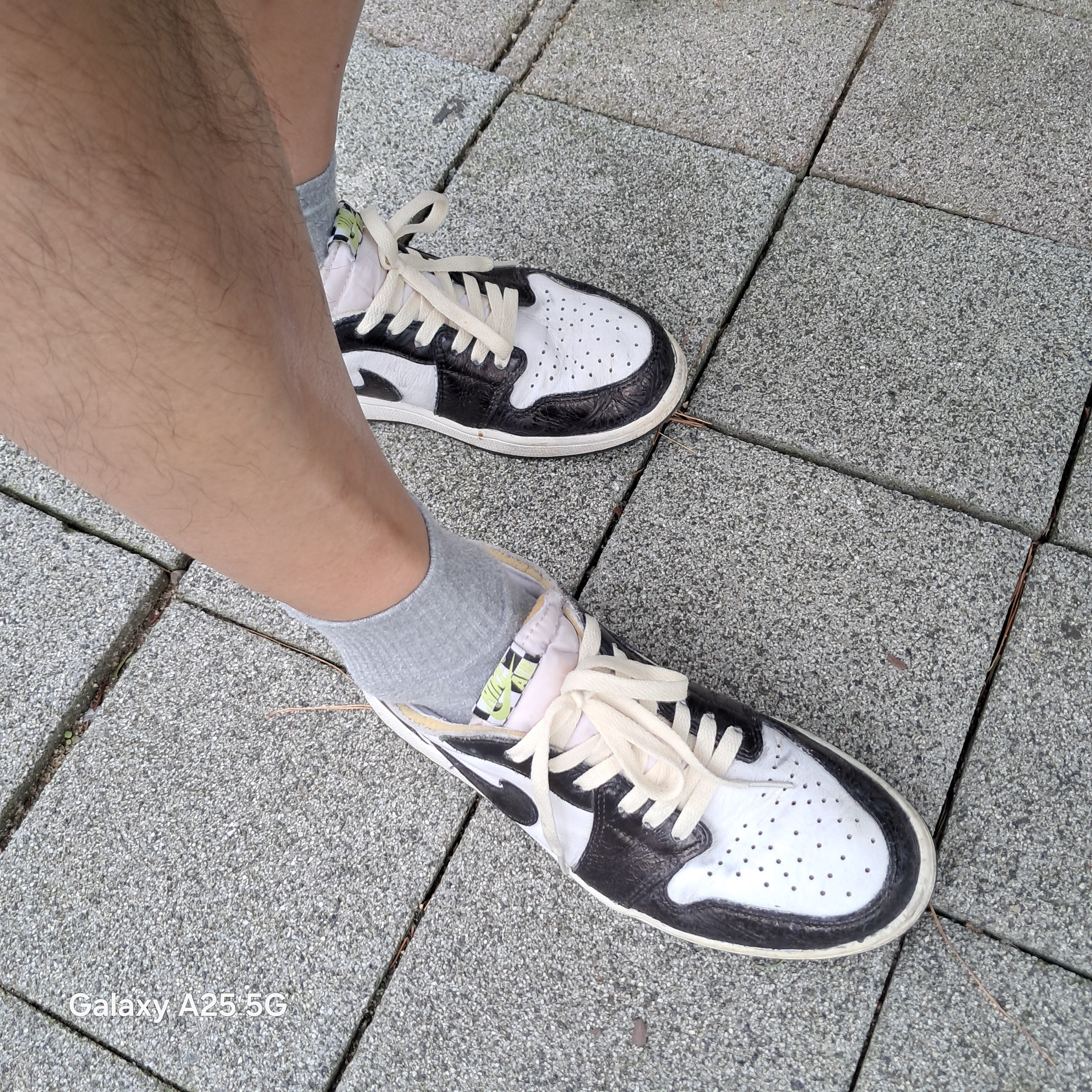 Jordan 1 Low OG Ghost Green 착용 스타일 - 2