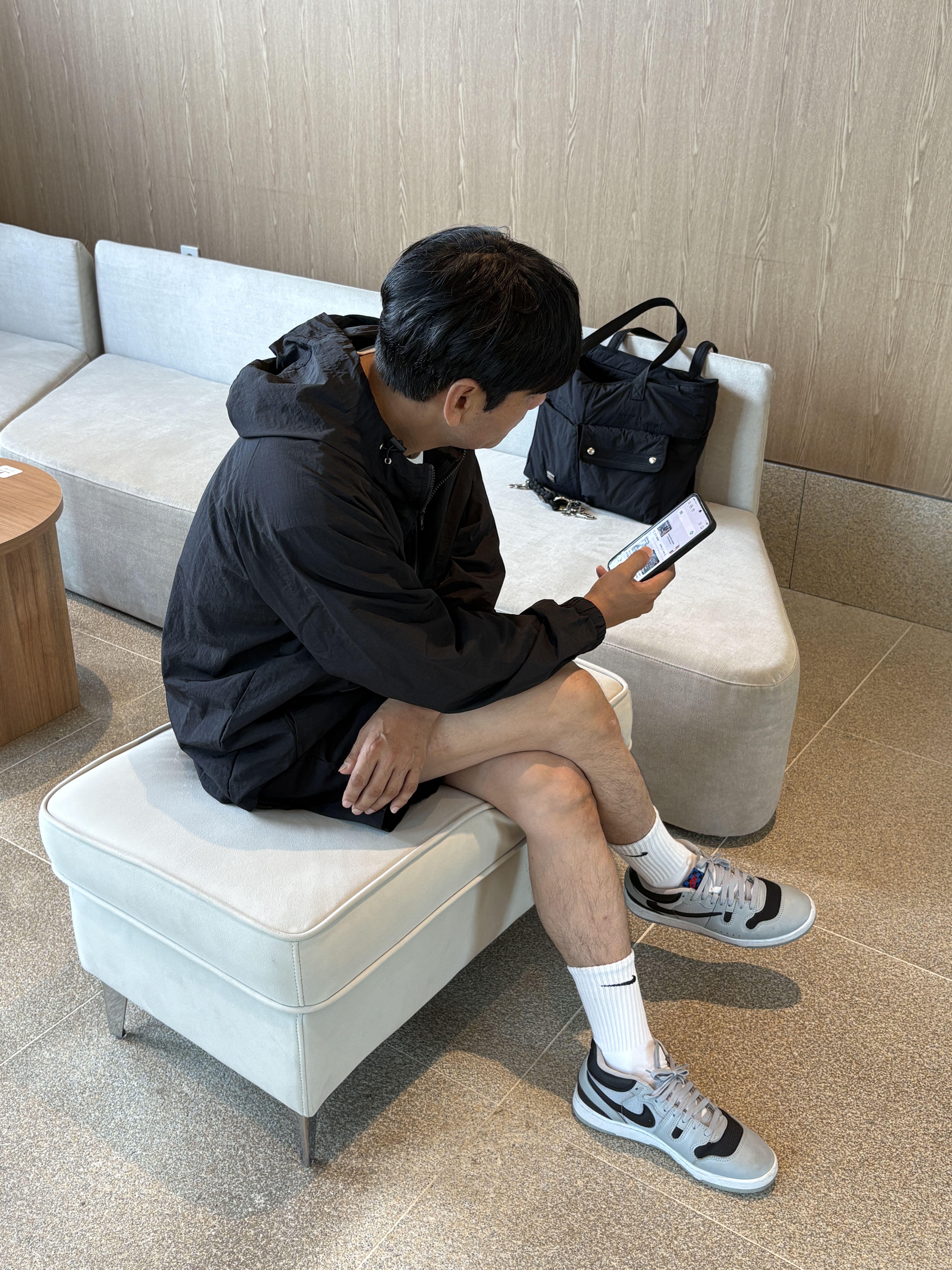 Nike x Travis Scott Mac Attack SP Light Smoke Grey 착용 스타일 - 1