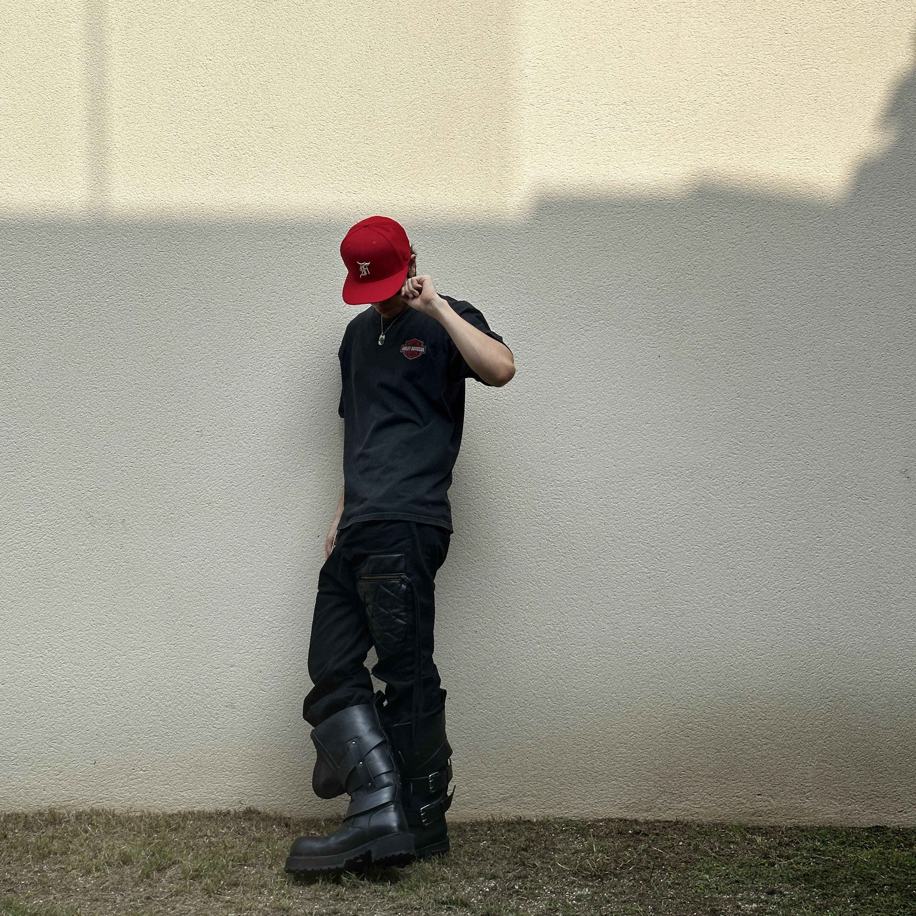New Era x Fear of God 59FIFTY Cincinnati Reds Fitted Cap Red, Balenciaga Venom High Boot Black 착용 스타일 - 2