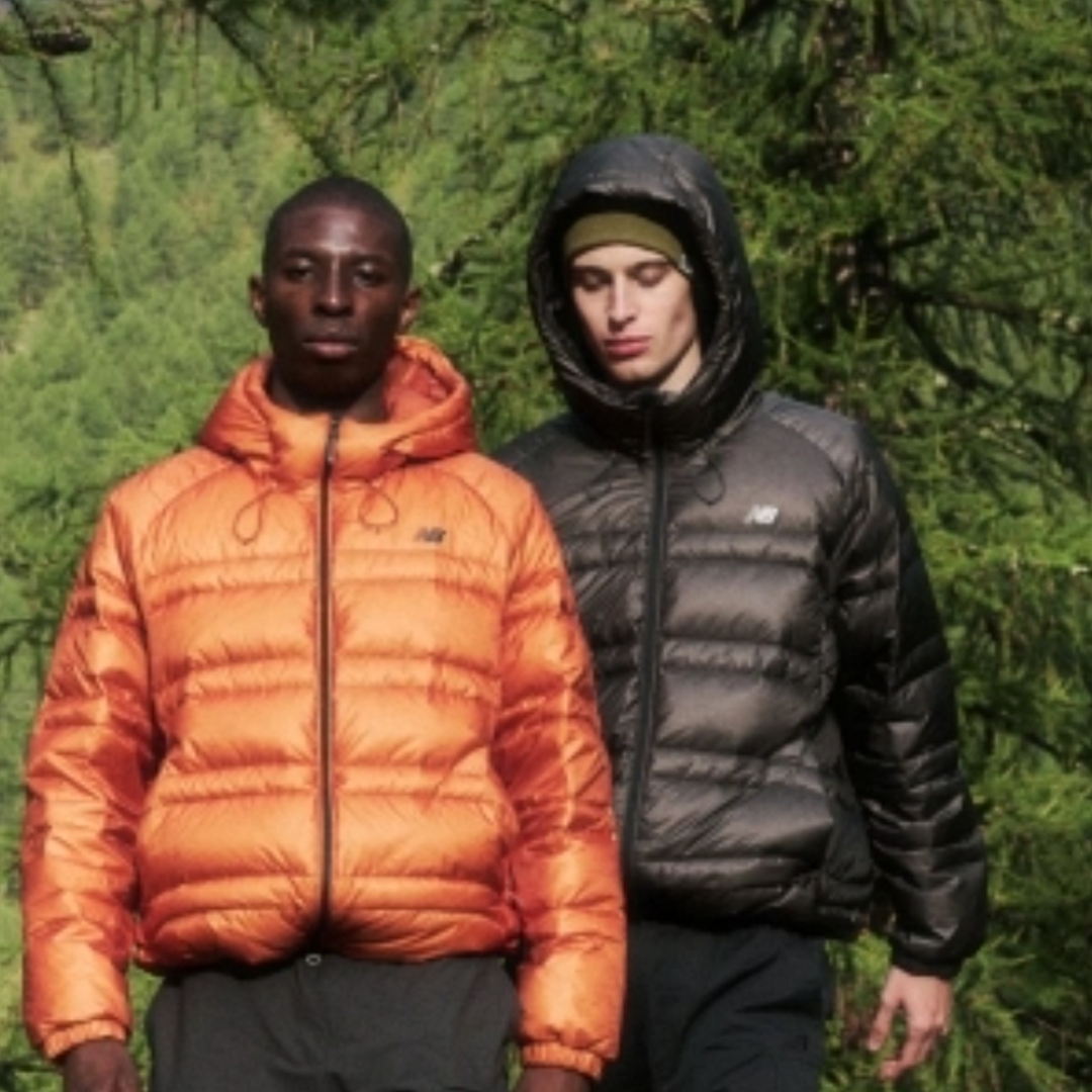 New Balance Flying 77 Superlight Hooded Goose Down Jacket Black 착용 스타일