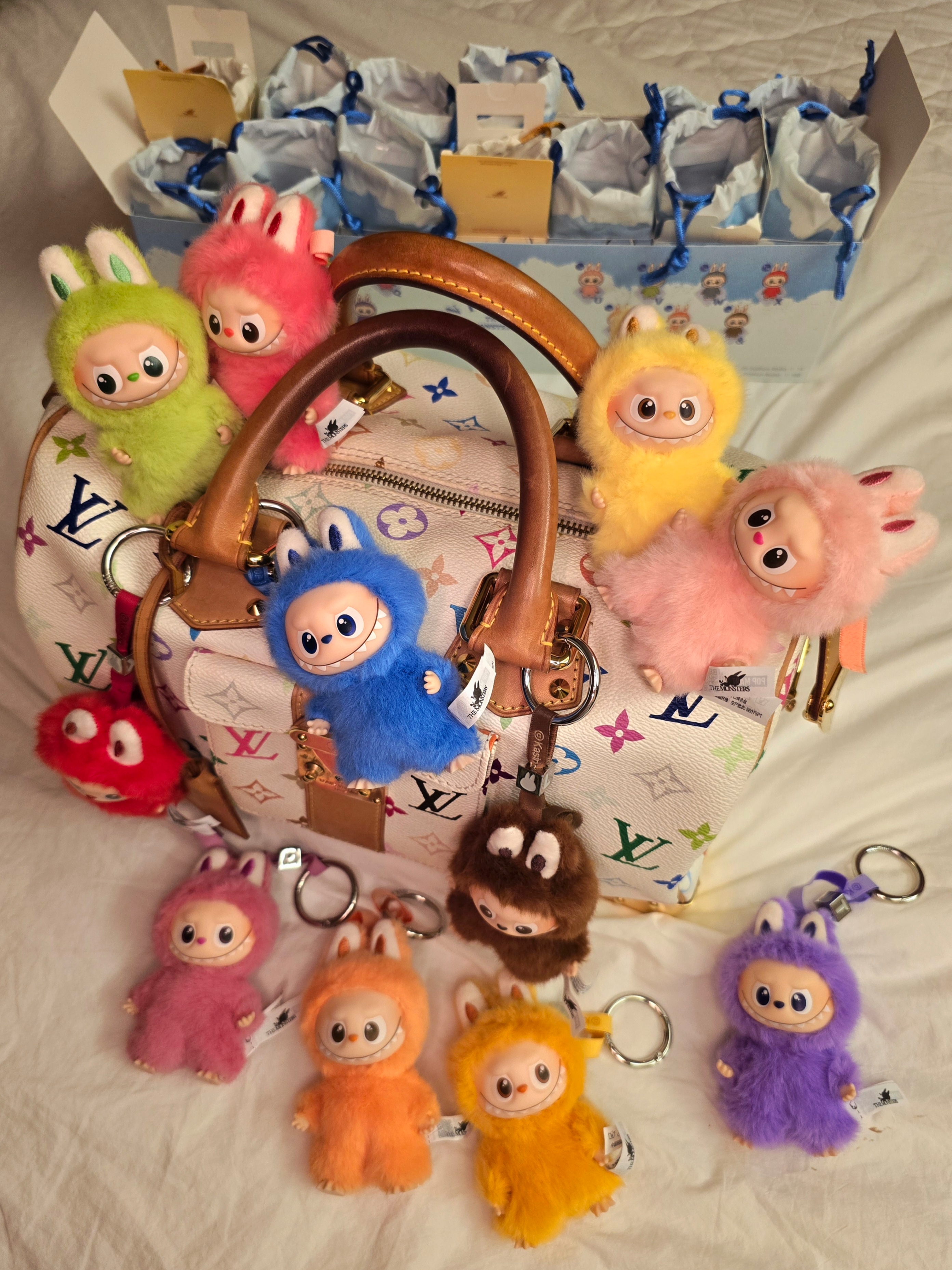 Pop Mart Labubu The Monsters Pin For Love Series Vinyl Plush Pendant Sealed Case (A-M) (1 Blind Box), Pop Mart Labubu The Monsters Pin For Love Series Vinyl Plush Pendant (N-Z) N (Opened Case) 착용 스타일
