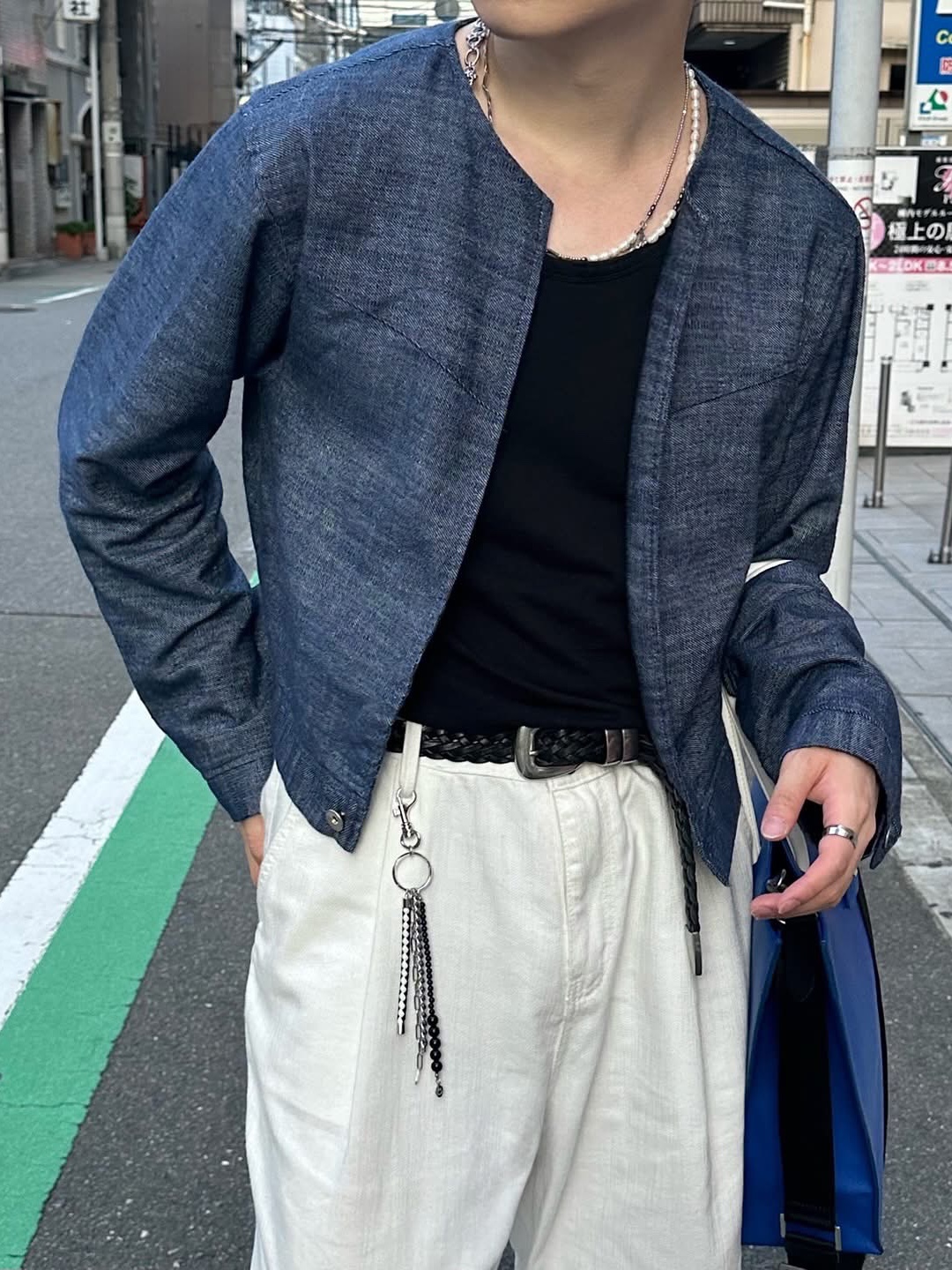 Ajobyajo PBA White Pearl Necklace Silver, Ader Error Wide Blue Bag Blue 착용 스타일 - 1