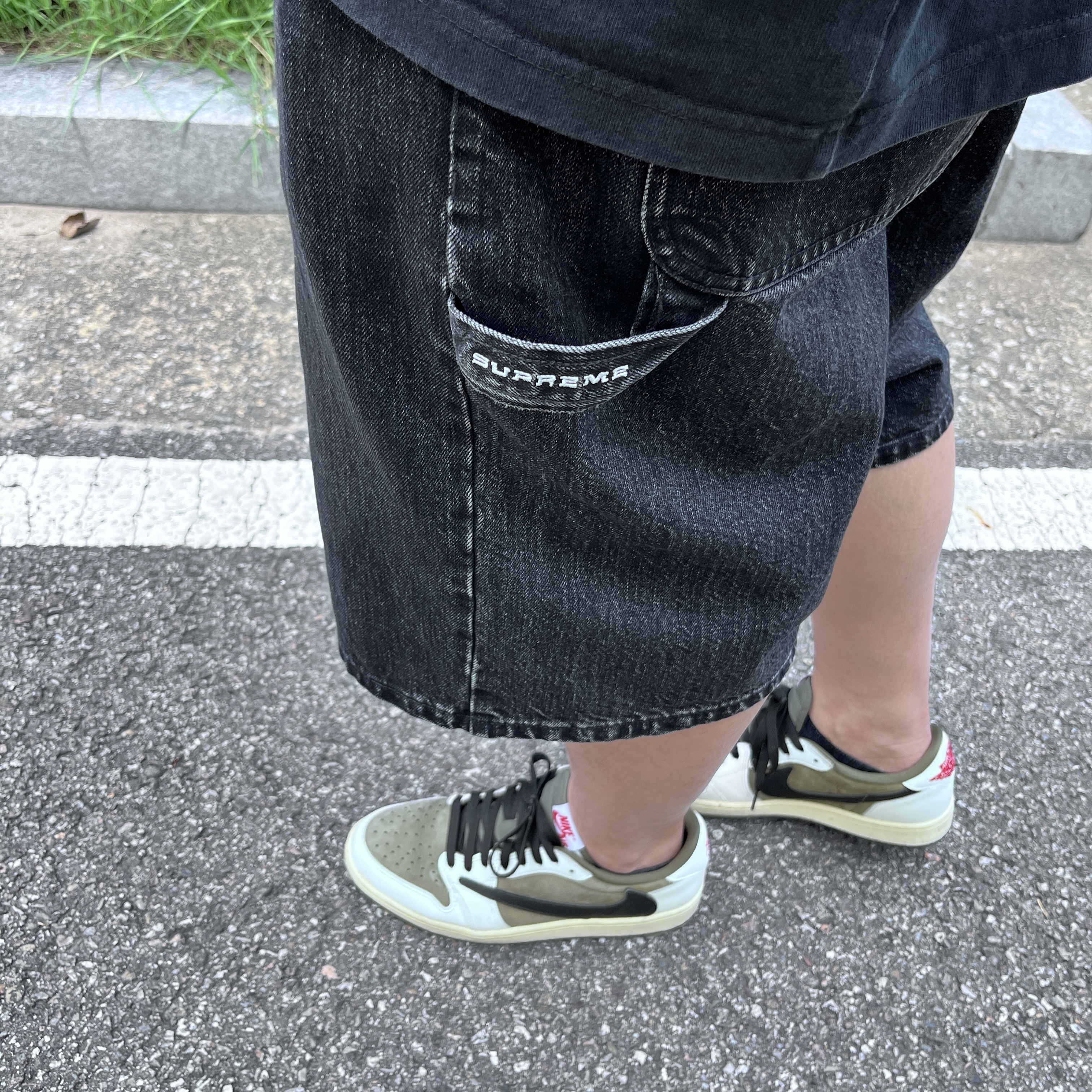 Jordan 1 x Travis Scott Retro Low OG SP Reverse Olive, Supreme x Nike Denim Short Black - 24SS 착용 스타일