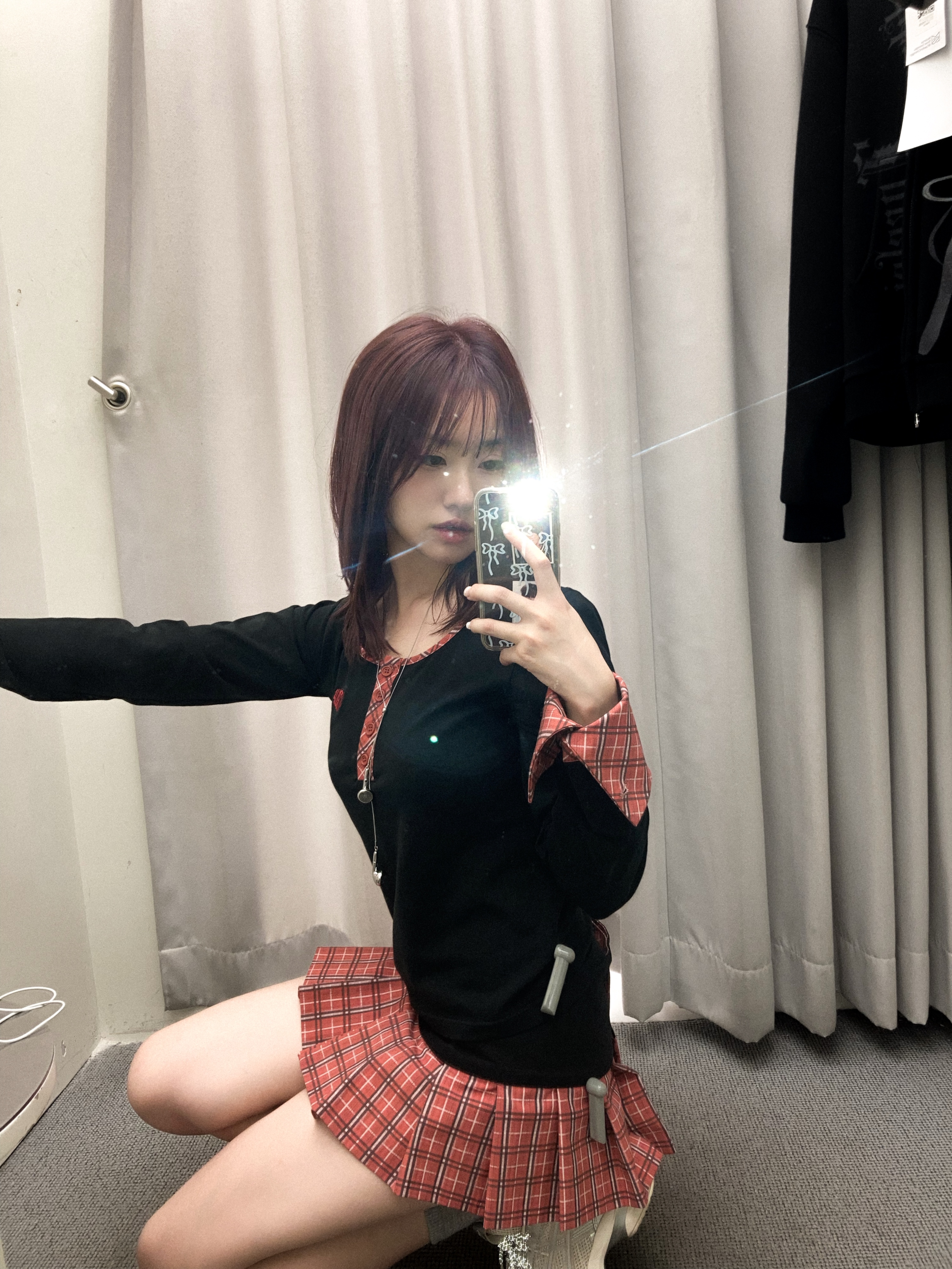 Luvistrue x Shugo Chara Check Sleeve T-Shirt Black, Luvistrue x Shugo Chara Check Skirt Red 착용 스타일 - 1