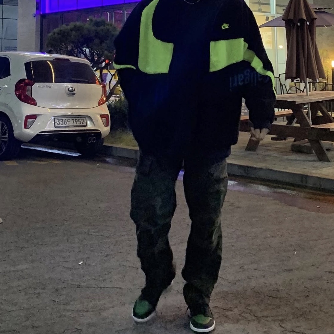 Nike Big Swoosh Full Zip Jacket Black Volt, Jordan 1 Low Lucky Green 착용 스타일