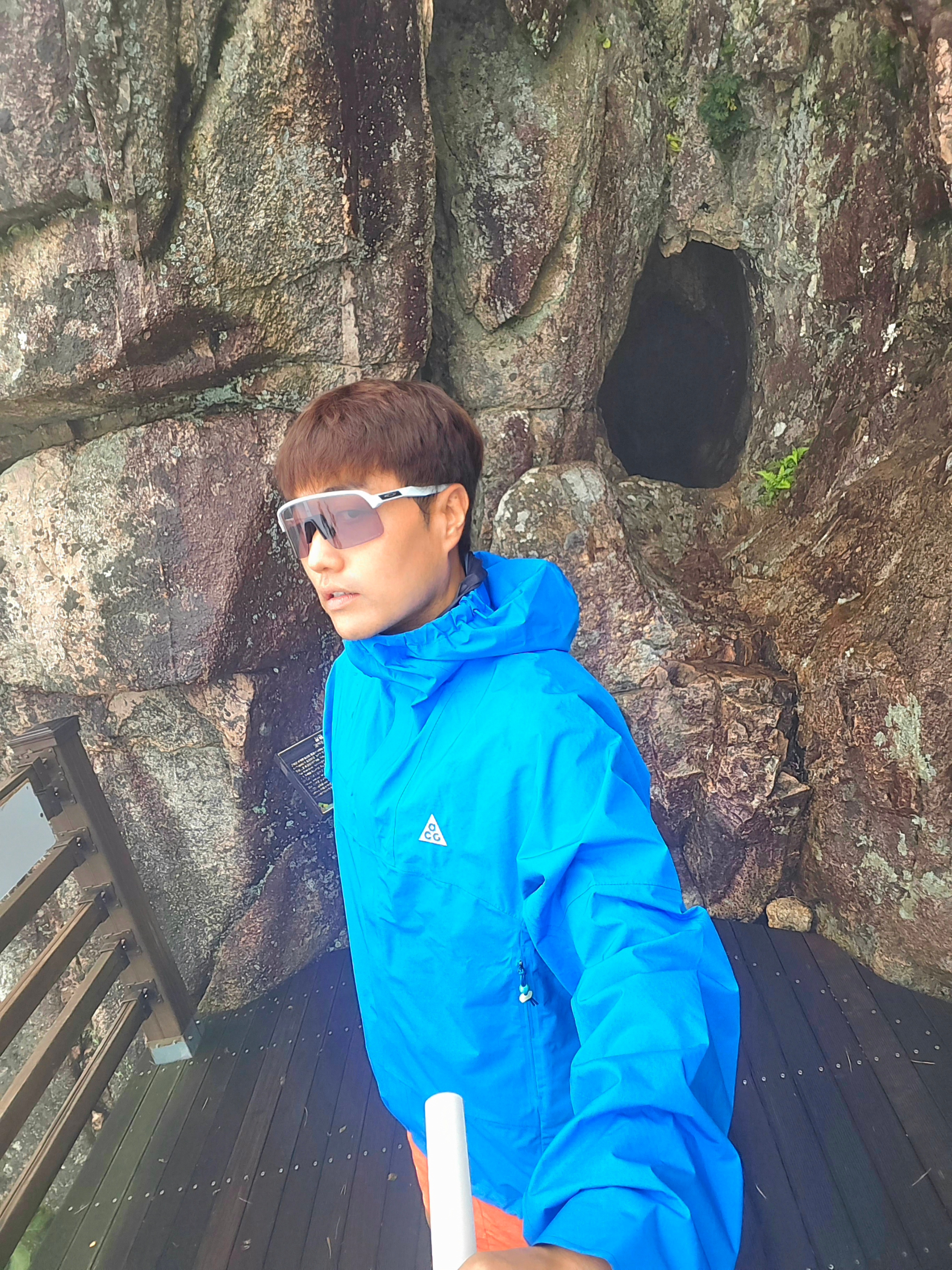 Nike ACG Storm-Fit ADV Cascade Rains Full Zip Jacket Light Photo Blue Summit White - Asia 착용 스타일