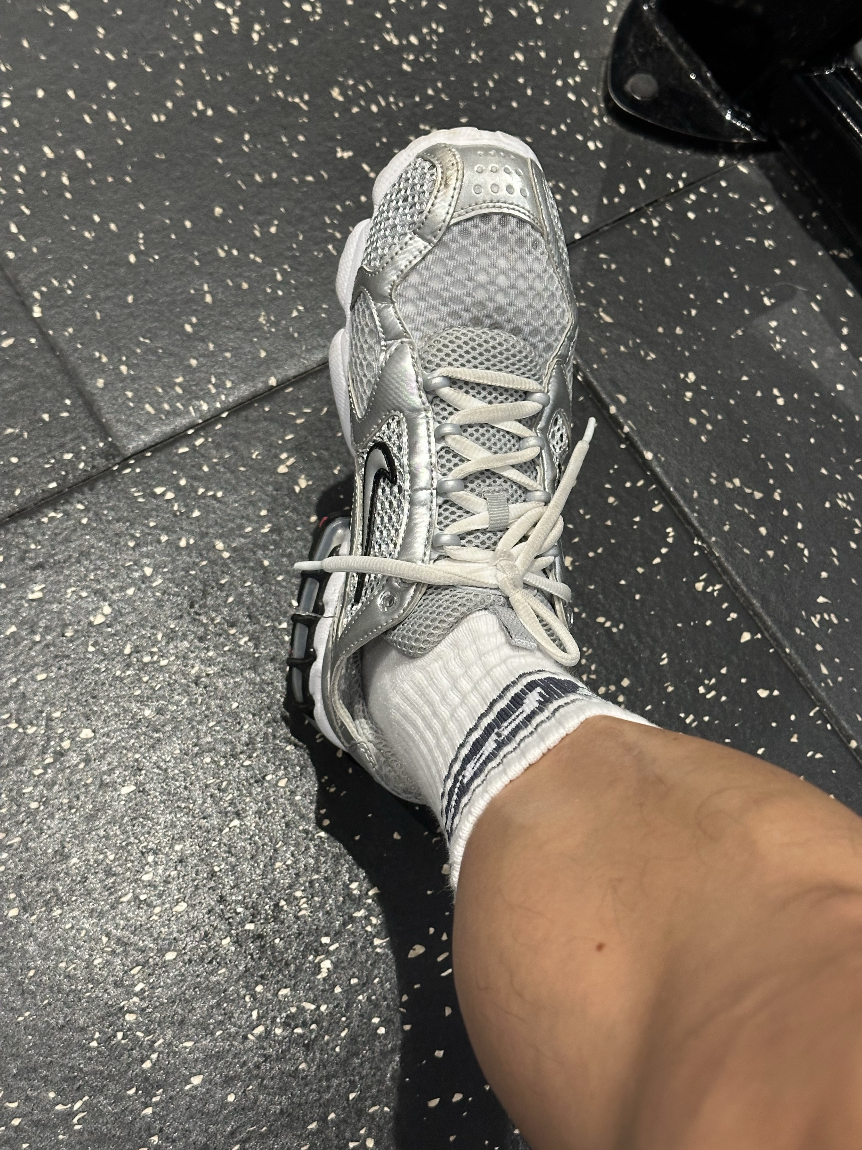 Nike Air Zoom Spiridon Cage 2 Metallic Silver 착용 스타일