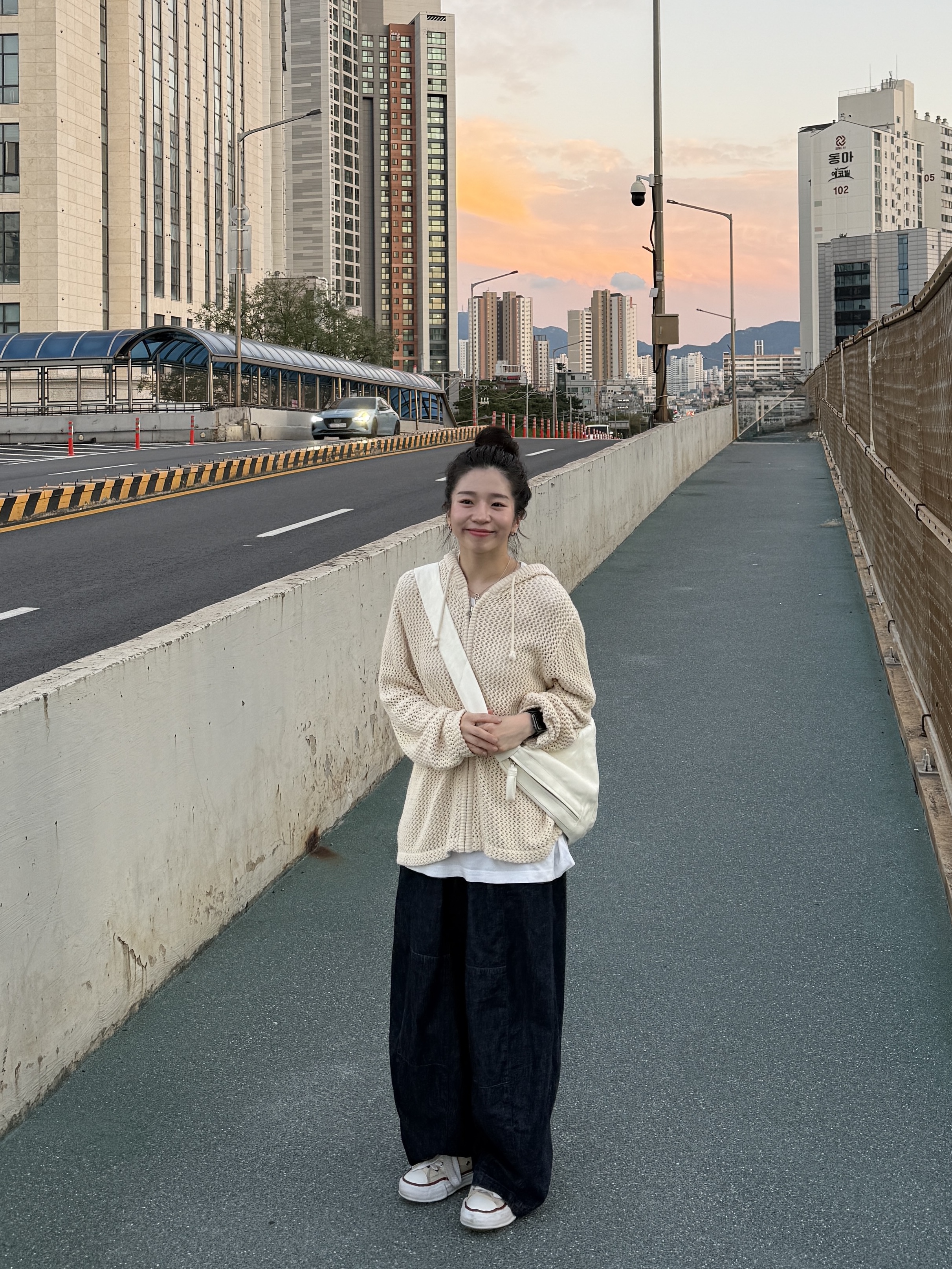Needles H.D. Pants 6 Oz Denim Indigo, Maison Mihara Yasuhiro Peterson OG Sole Canvas Low-top Sneakers Natural 착용 스타일 - 3