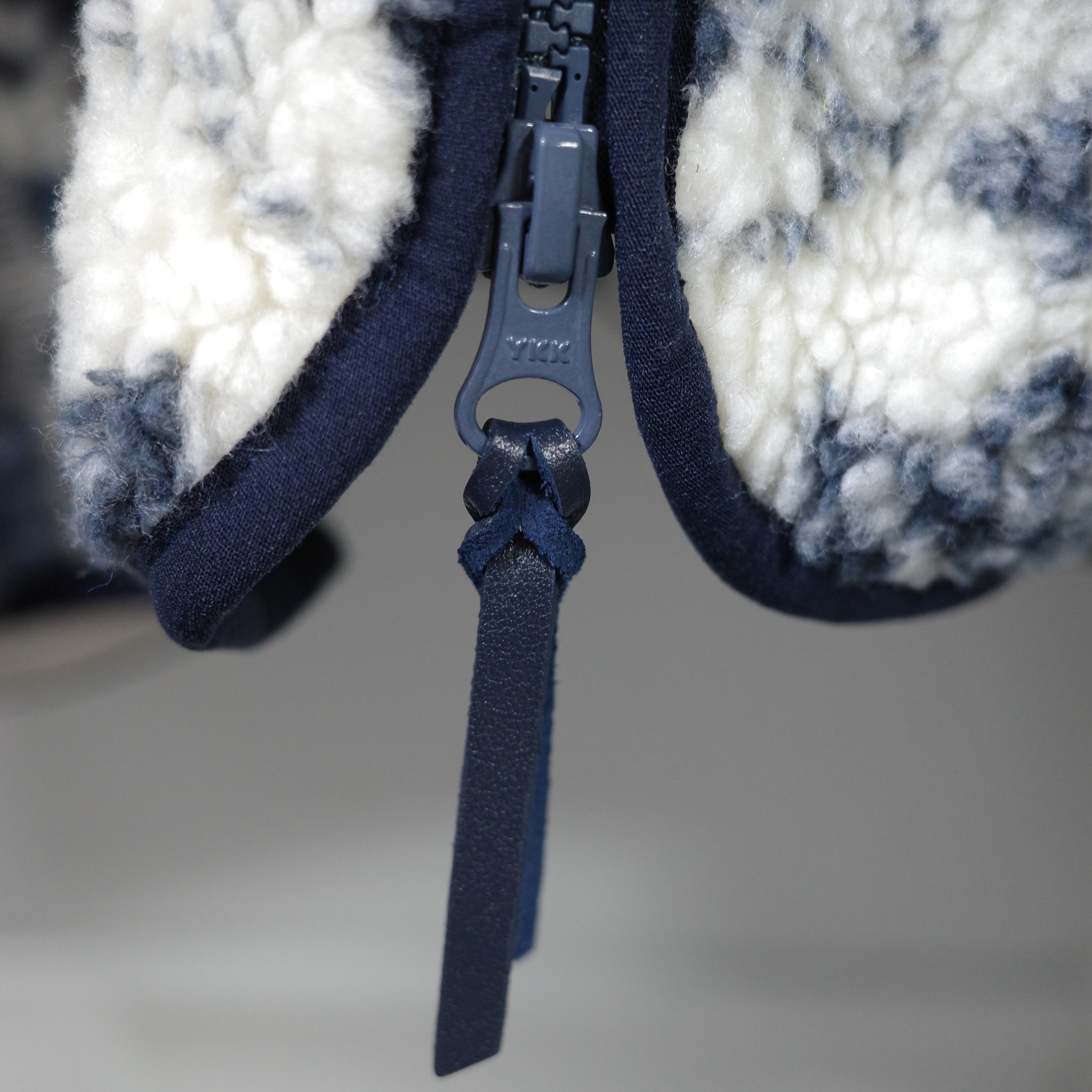 Kith Damask Floral Sherpa Harper Jacket Sandrift 착용 스타일 - 4
