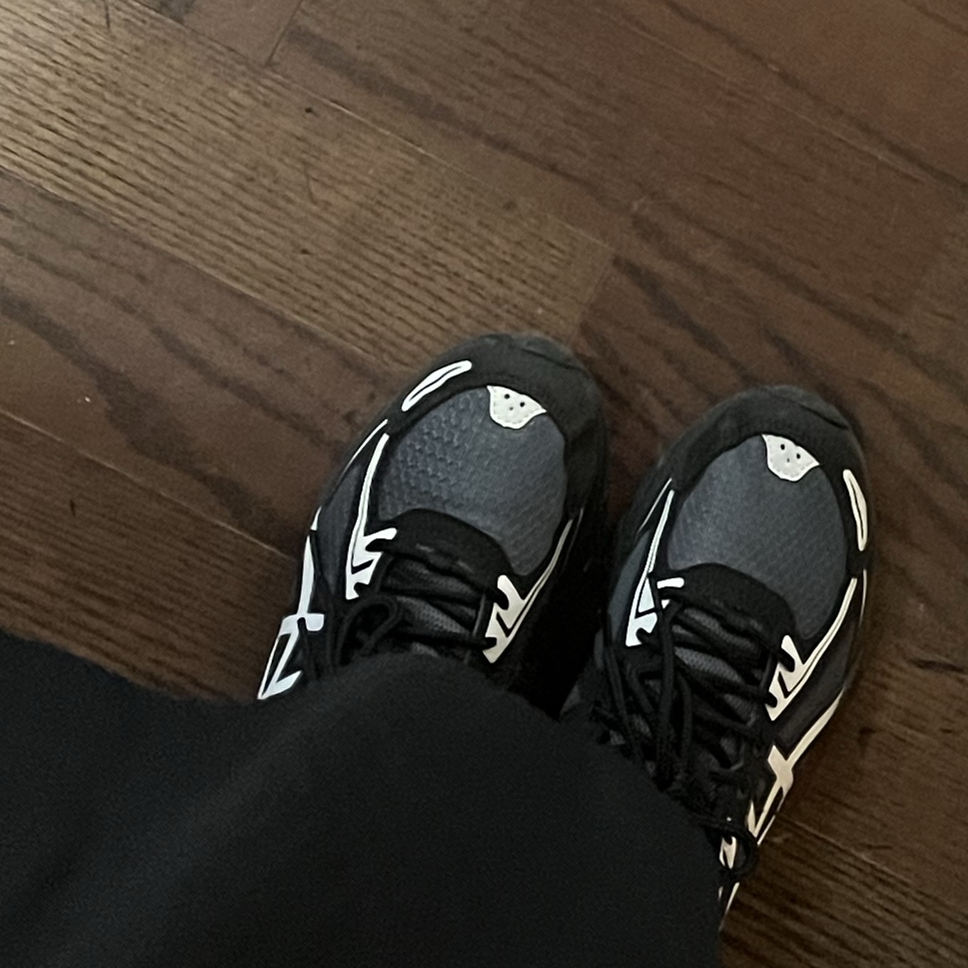 Asics Gel-Venture 6 Carrier Grey 착용 스타일