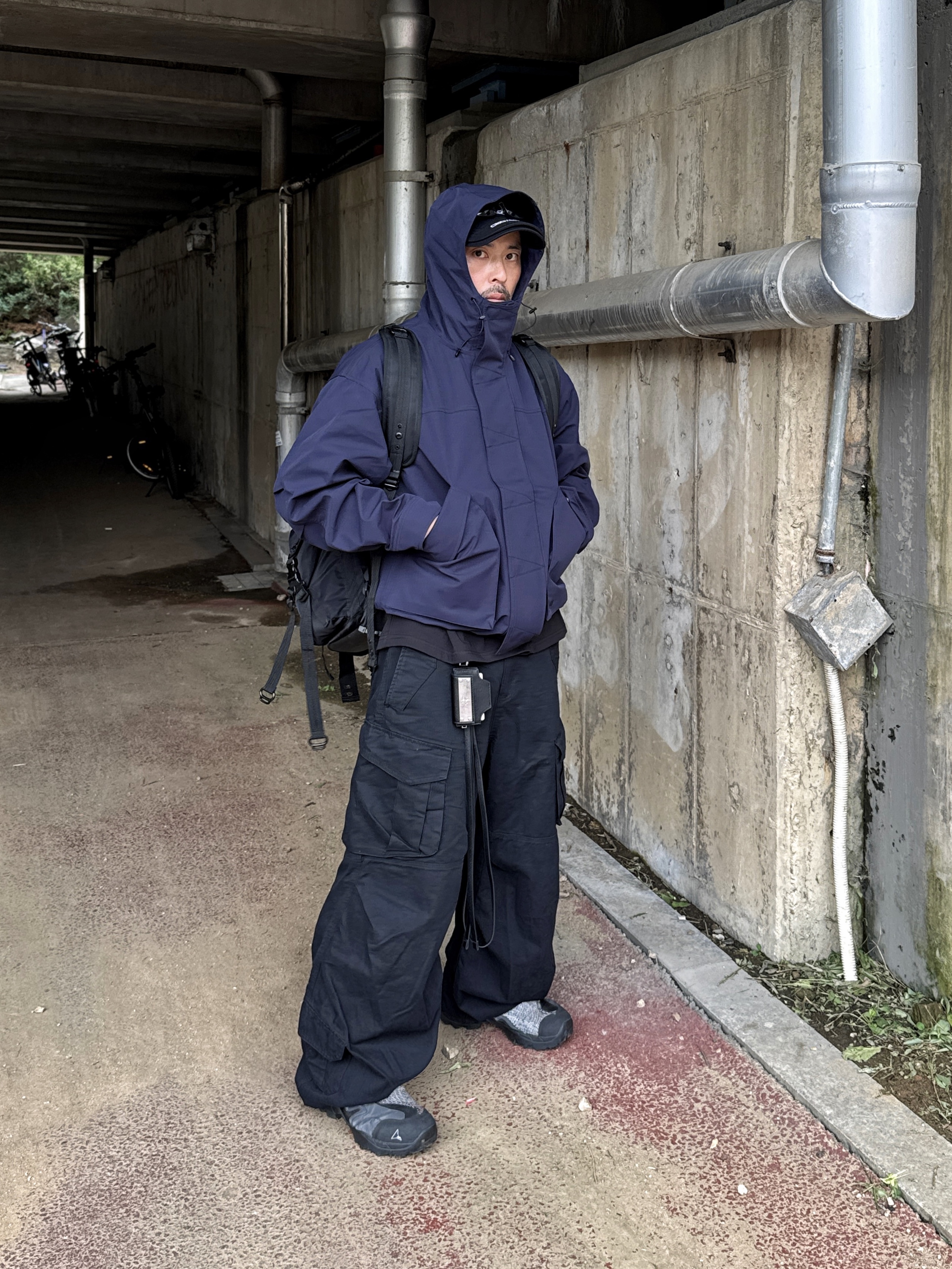 Roa Hiking Minaar Black, Flavorism VTG Washed Cargo Pants Black 착용 스타일 - 1