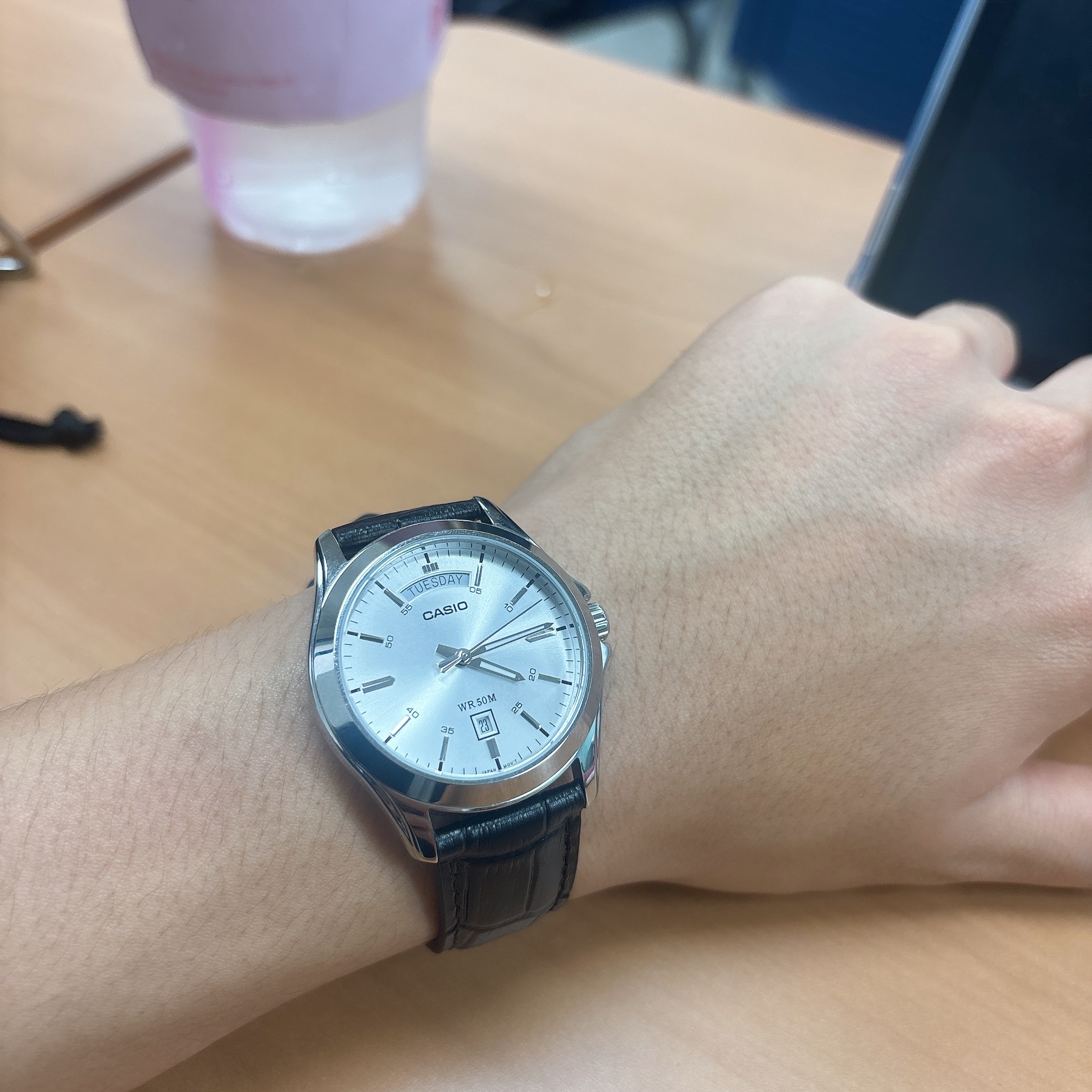Casio MTP-1370L-7AVDF 착용 스타일