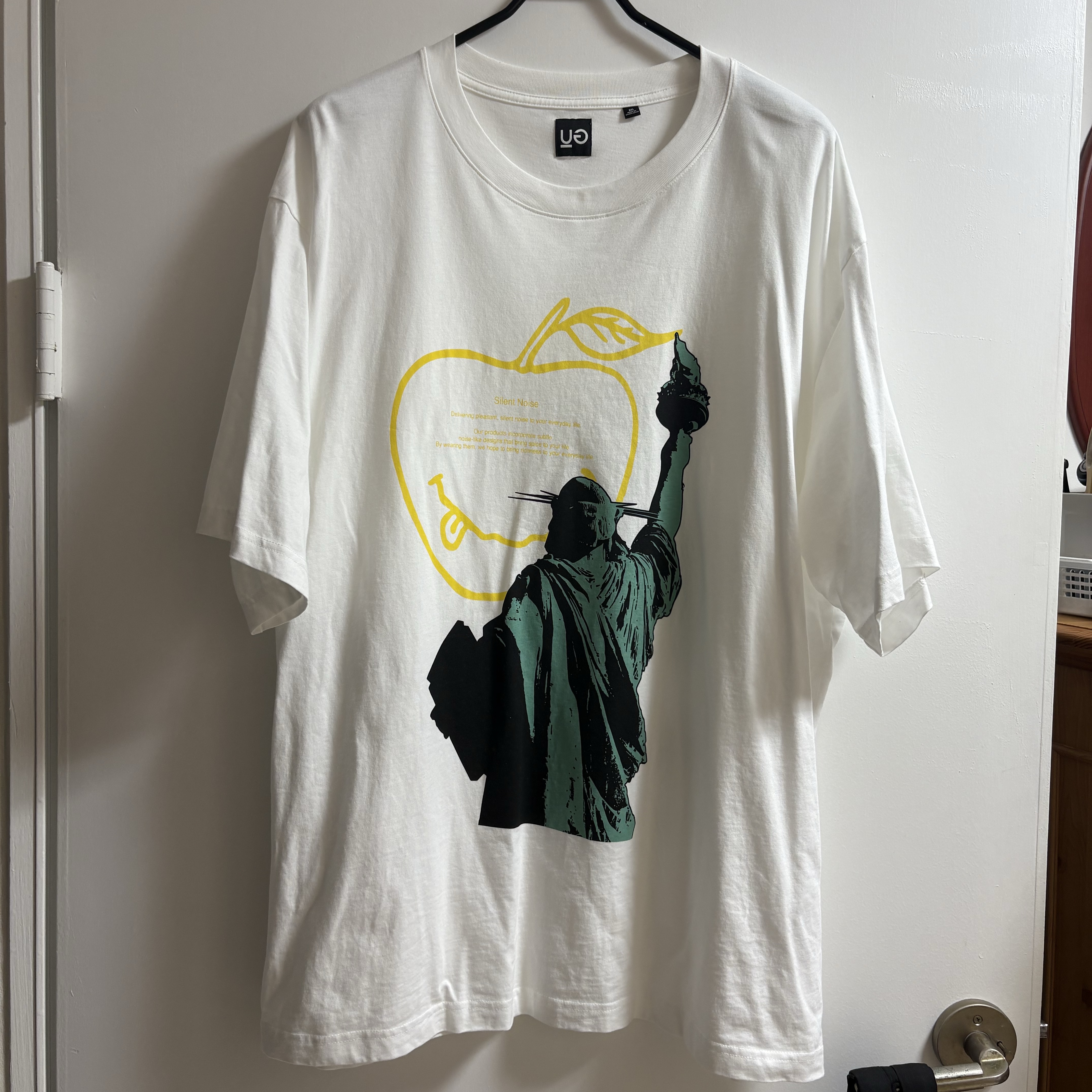GU x Undercover Graphic T-Shirt Undercover 4 White 착용 스타일