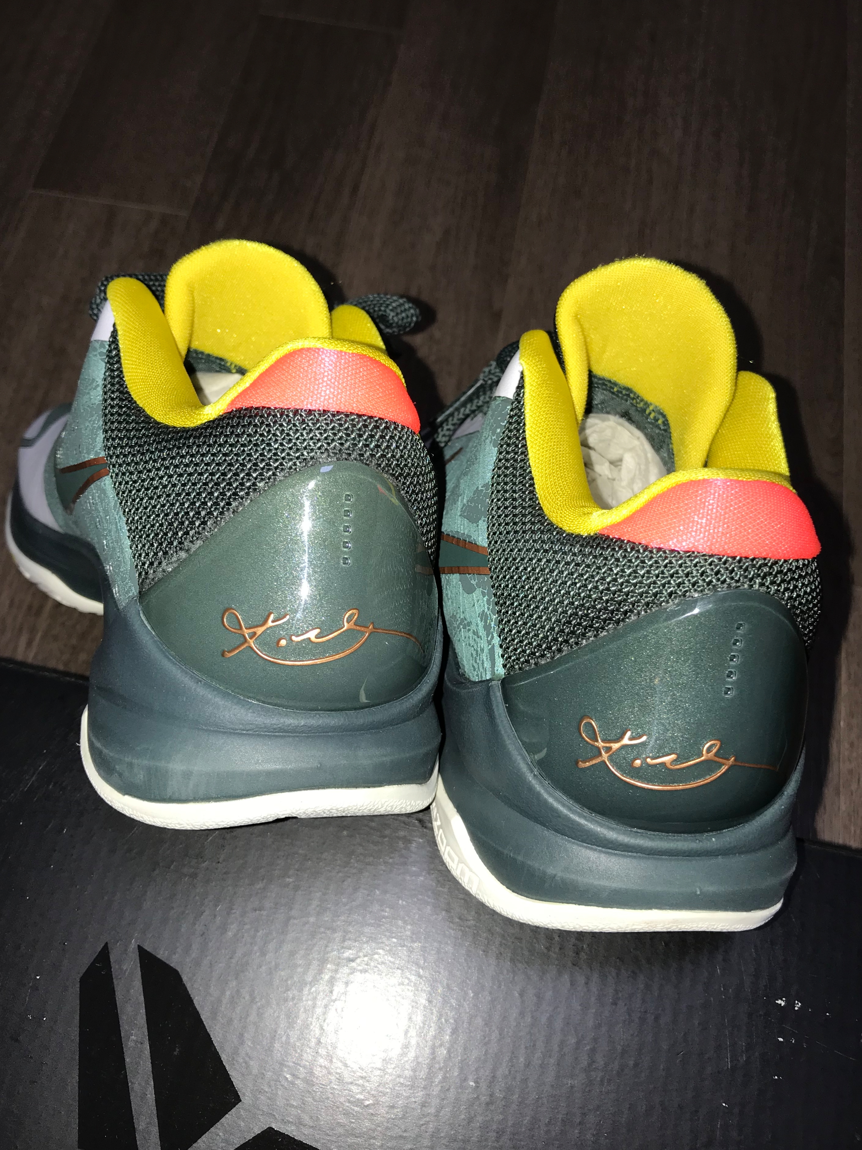 Nike Kobe 5 Protro EYBL Forest Green 착용 스타일 - 7