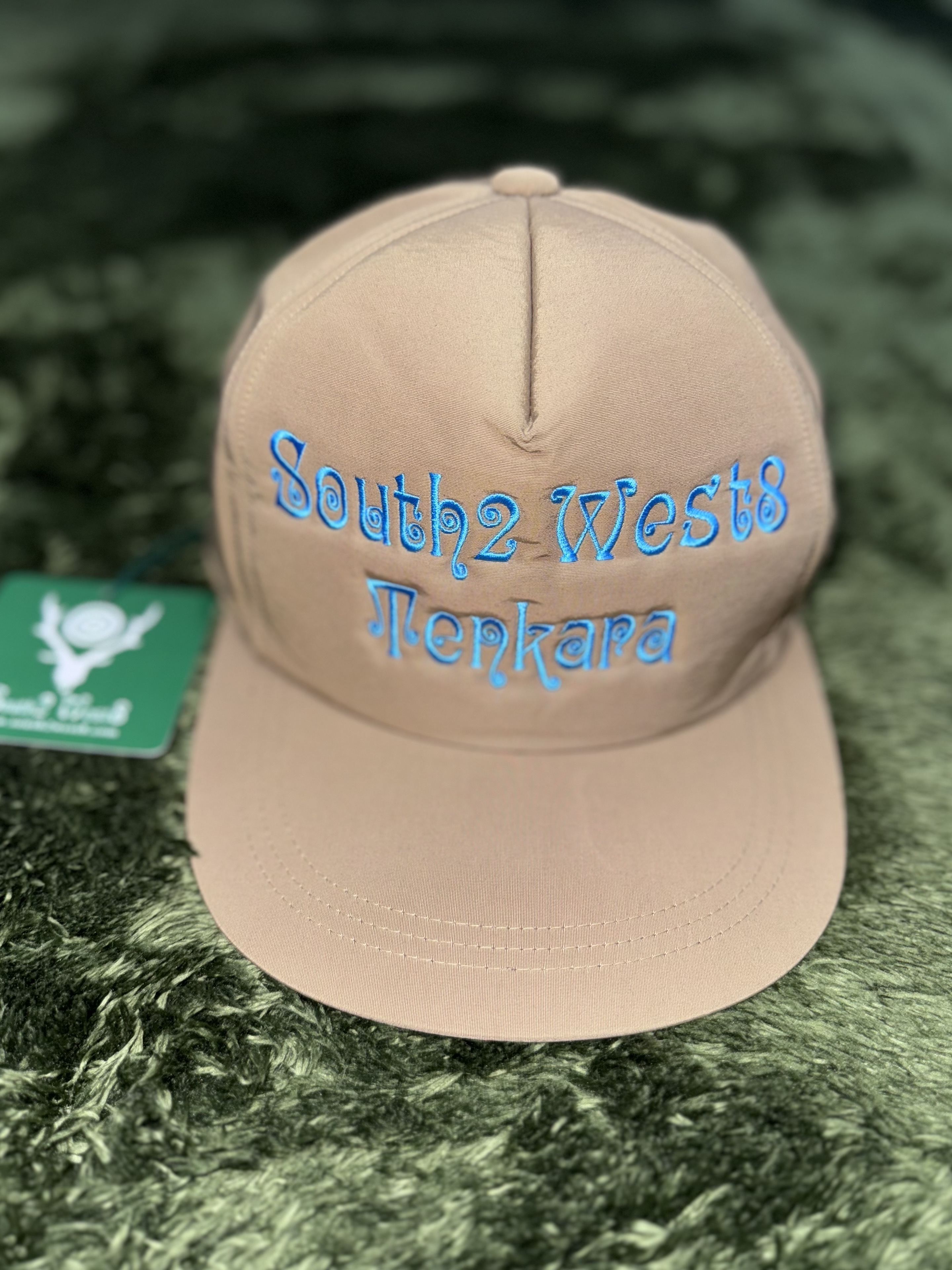 South2 West8 Emb. Trucker Hat Khaki 착용 스타일 - 1