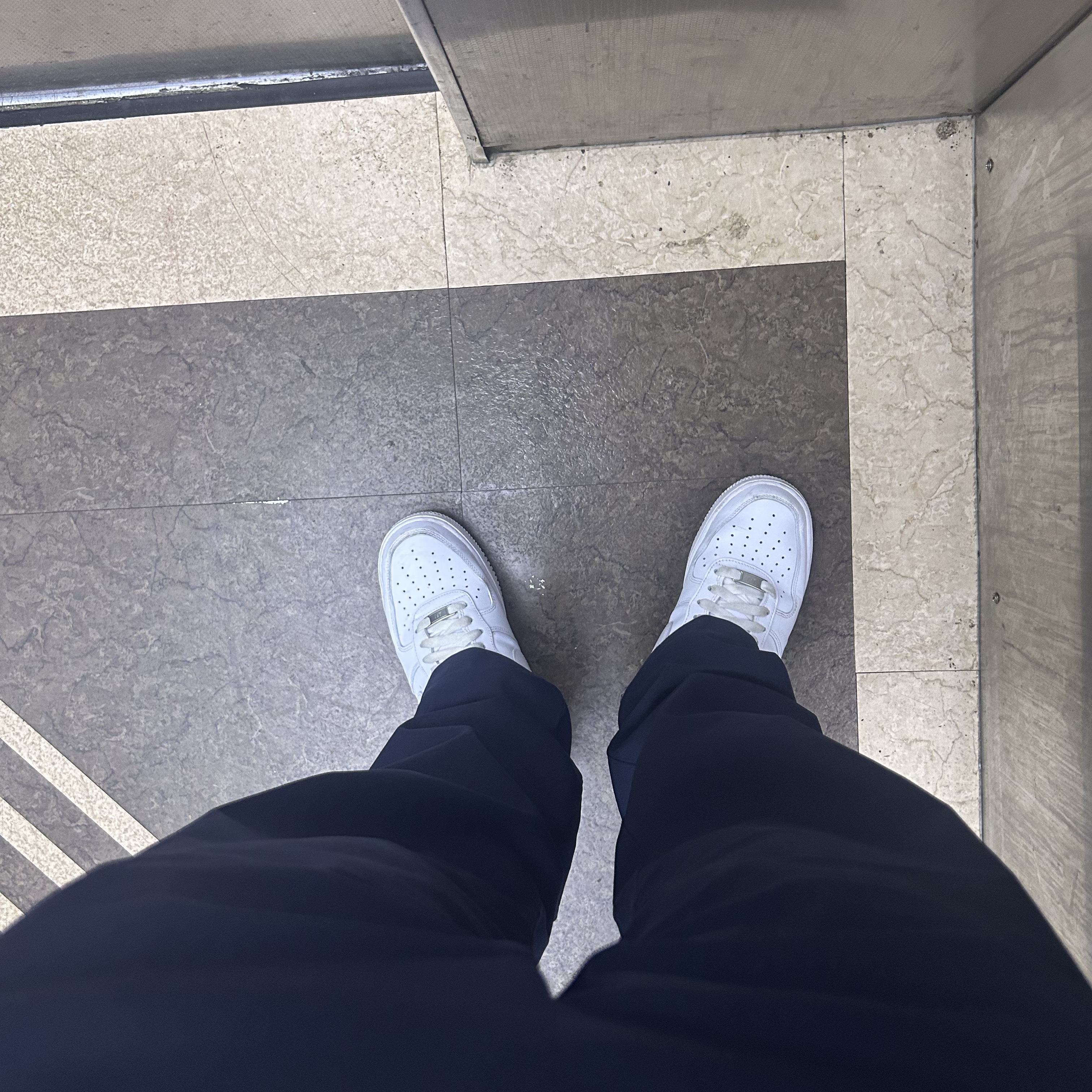Nike Air Force 1 '07 Low White 착용 스타일