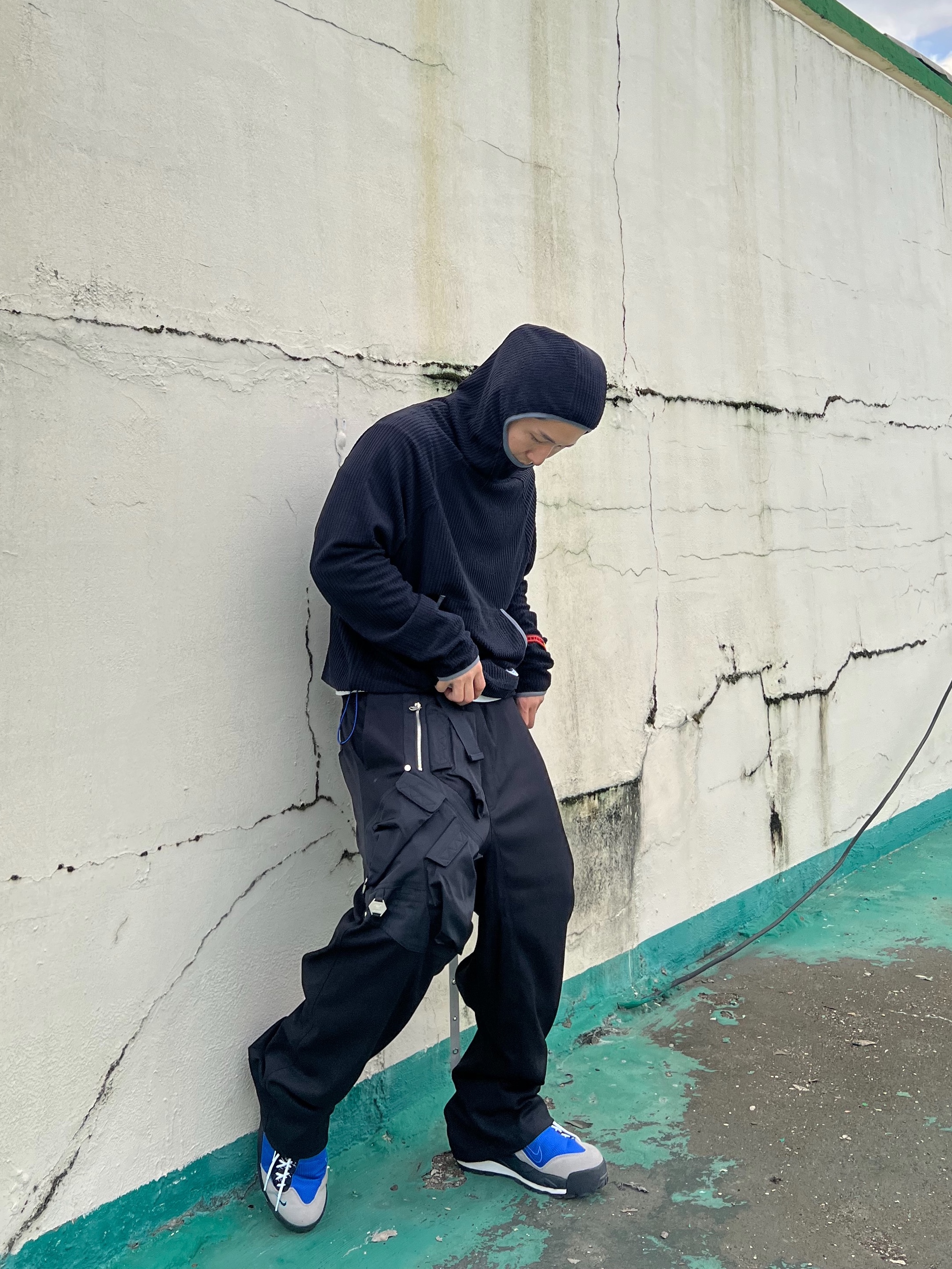 Nike x Sacai Magmascape SP Varsity Royal, Undermycar x Ohhyunseog Boltume.5 Hardware Cargo Pocket Wide Pants Turbo Black - 22FW 착용 스타일 - 1